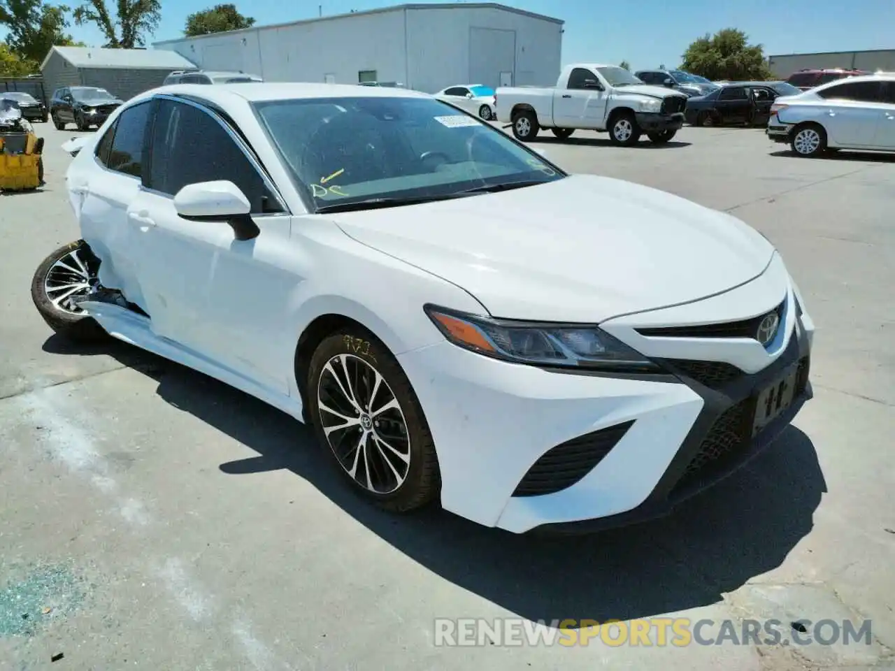 1 Photograph of a damaged car 4T1B11HK8KU295258 TOYOTA CAMRY 2019