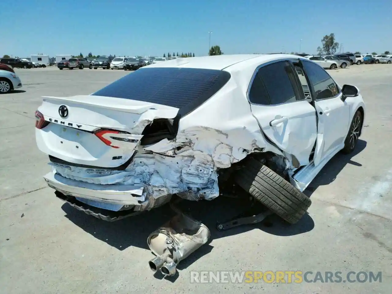 4 Photograph of a damaged car 4T1B11HK8KU295258 TOYOTA CAMRY 2019