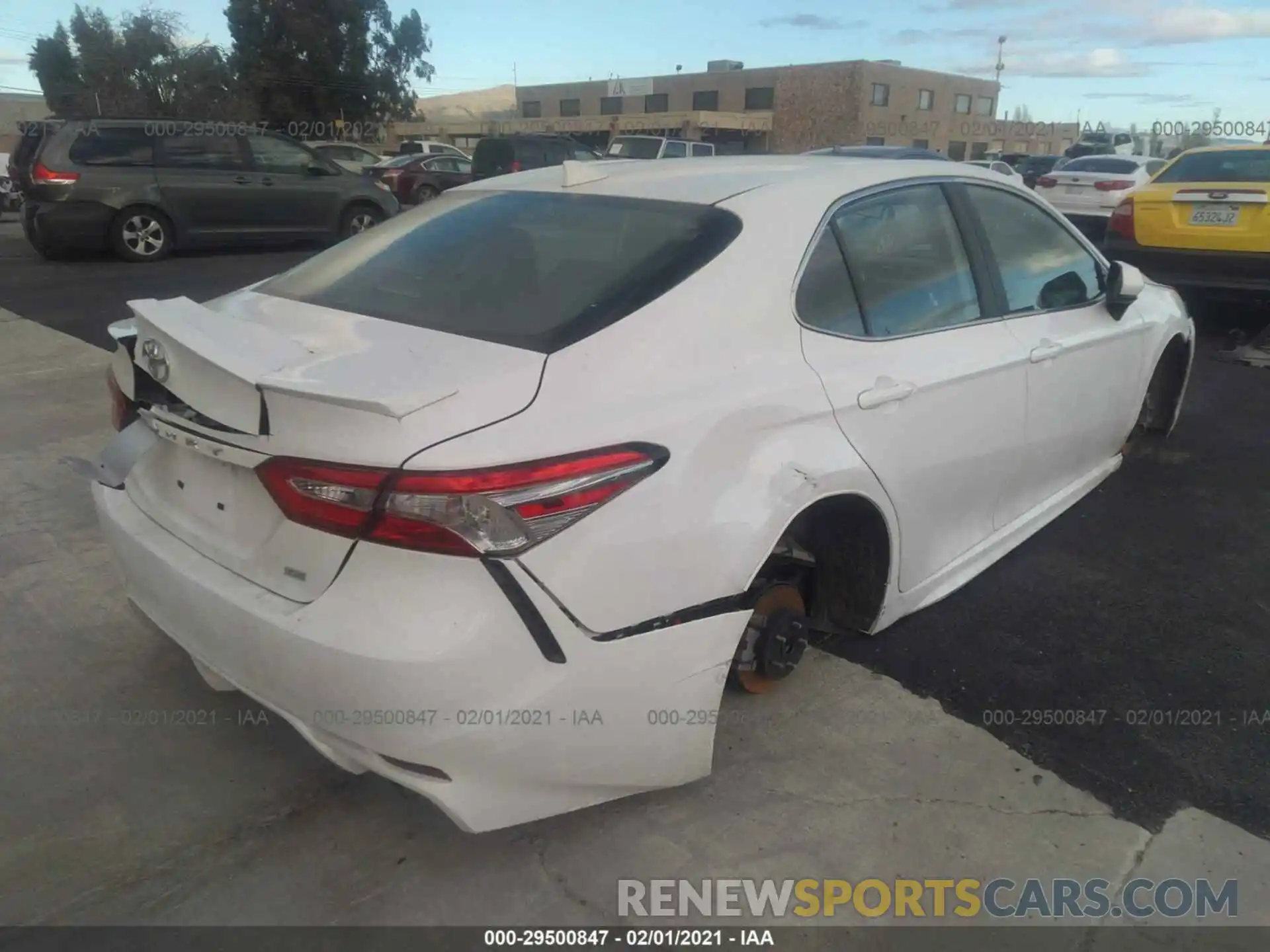 4 Photograph of a damaged car 4T1B11HK8KU296555 TOYOTA CAMRY 2019