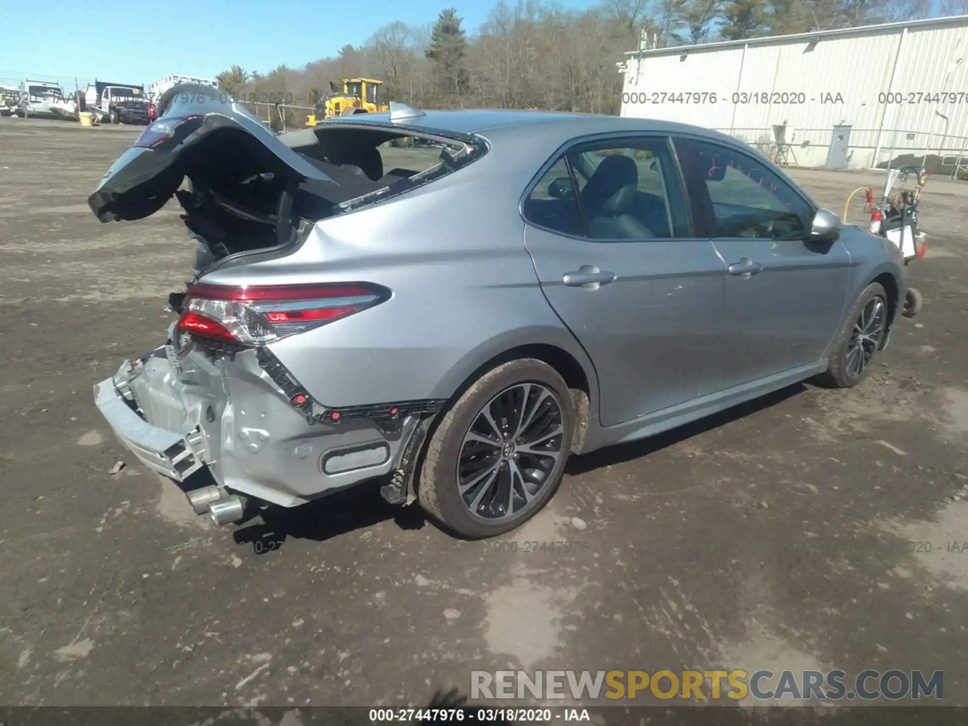 4 Photograph of a damaged car 4T1B11HK8KU296572 TOYOTA CAMRY 2019