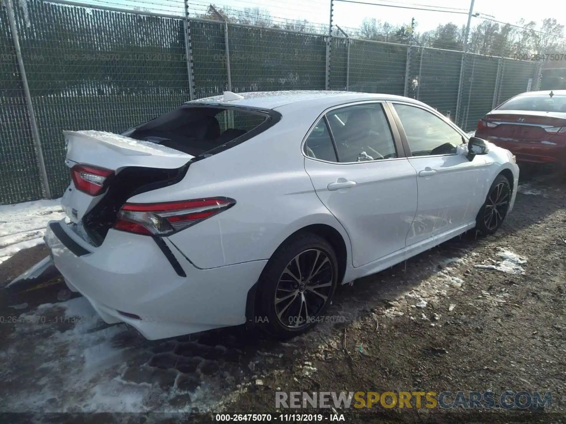 4 Photograph of a damaged car 4T1B11HK8KU300300 TOYOTA CAMRY 2019