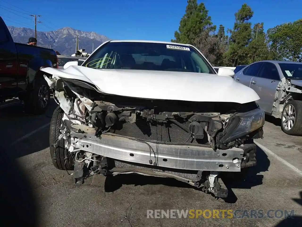 9 Photograph of a damaged car 4T1B11HK8KU679198 TOYOTA CAMRY 2019