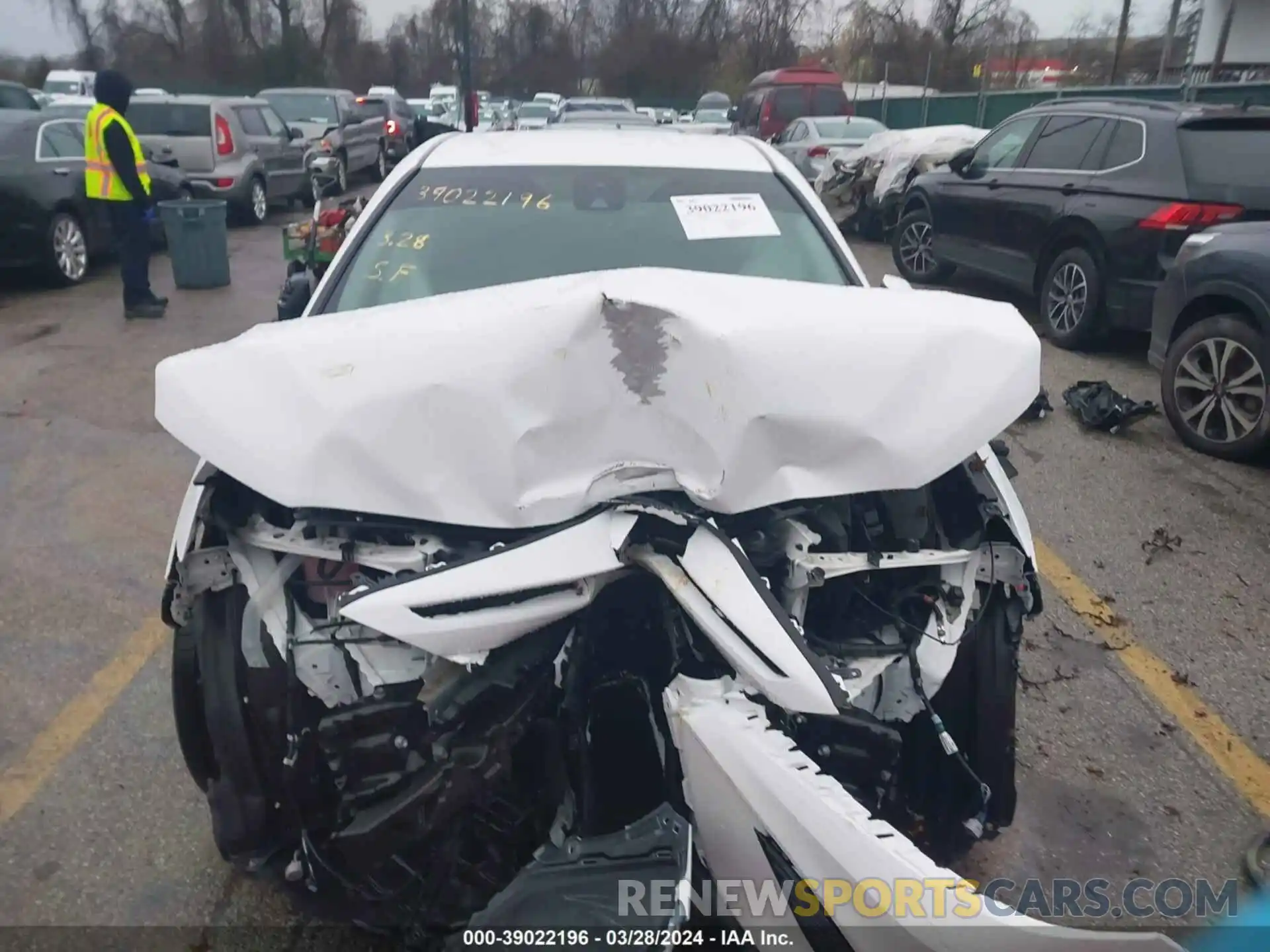 13 Photograph of a damaged car 4T1B11HK8KU680979 TOYOTA CAMRY 2019