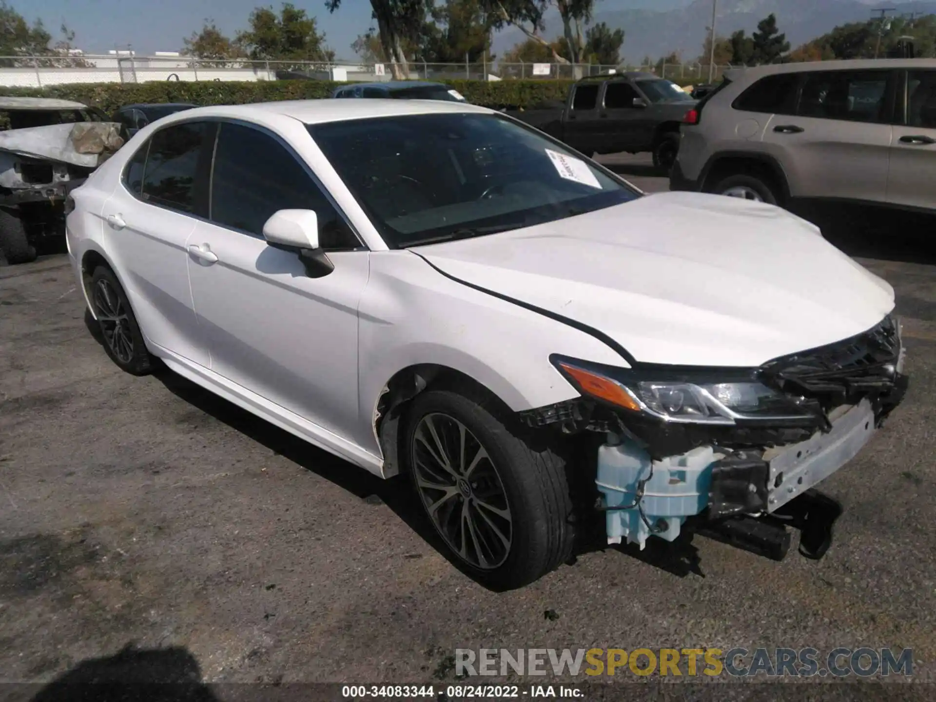 1 Photograph of a damaged car 4T1B11HK8KU681677 TOYOTA CAMRY 2019