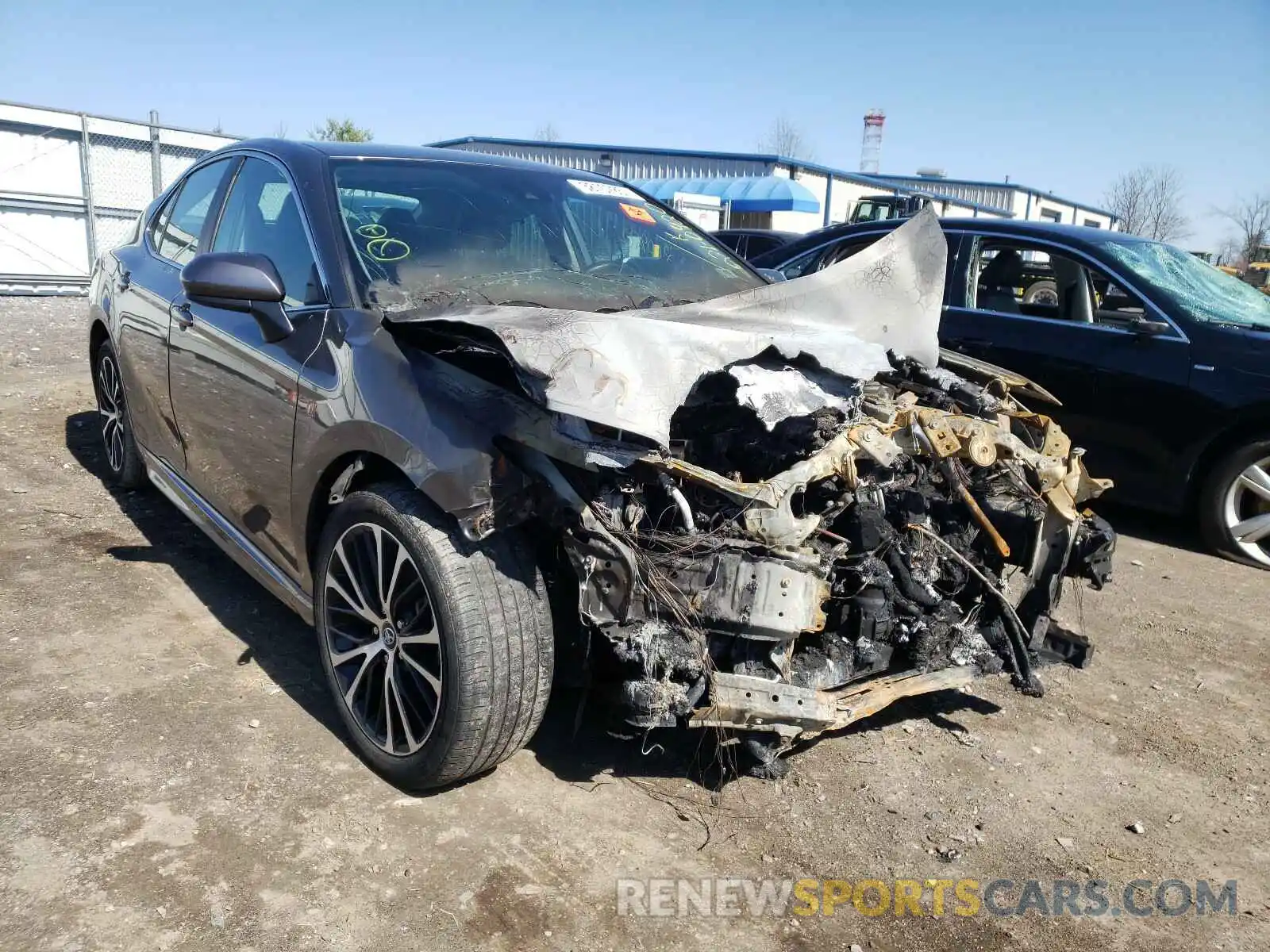 1 Photograph of a damaged car 4T1B11HK8KU681811 TOYOTA CAMRY 2019
