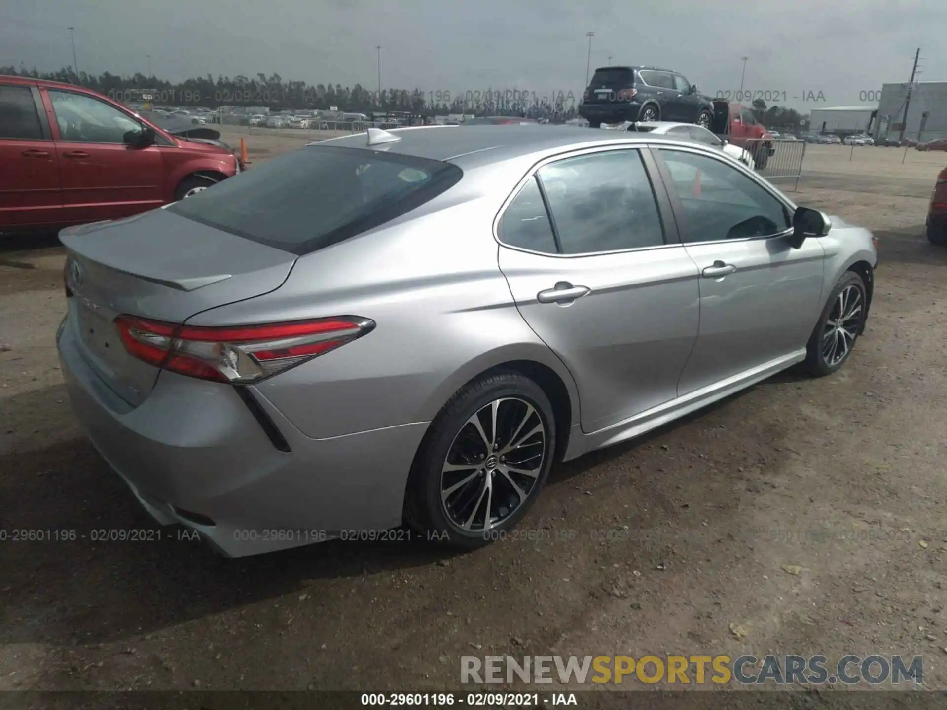 4 Photograph of a damaged car 4T1B11HK8KU682778 TOYOTA CAMRY 2019