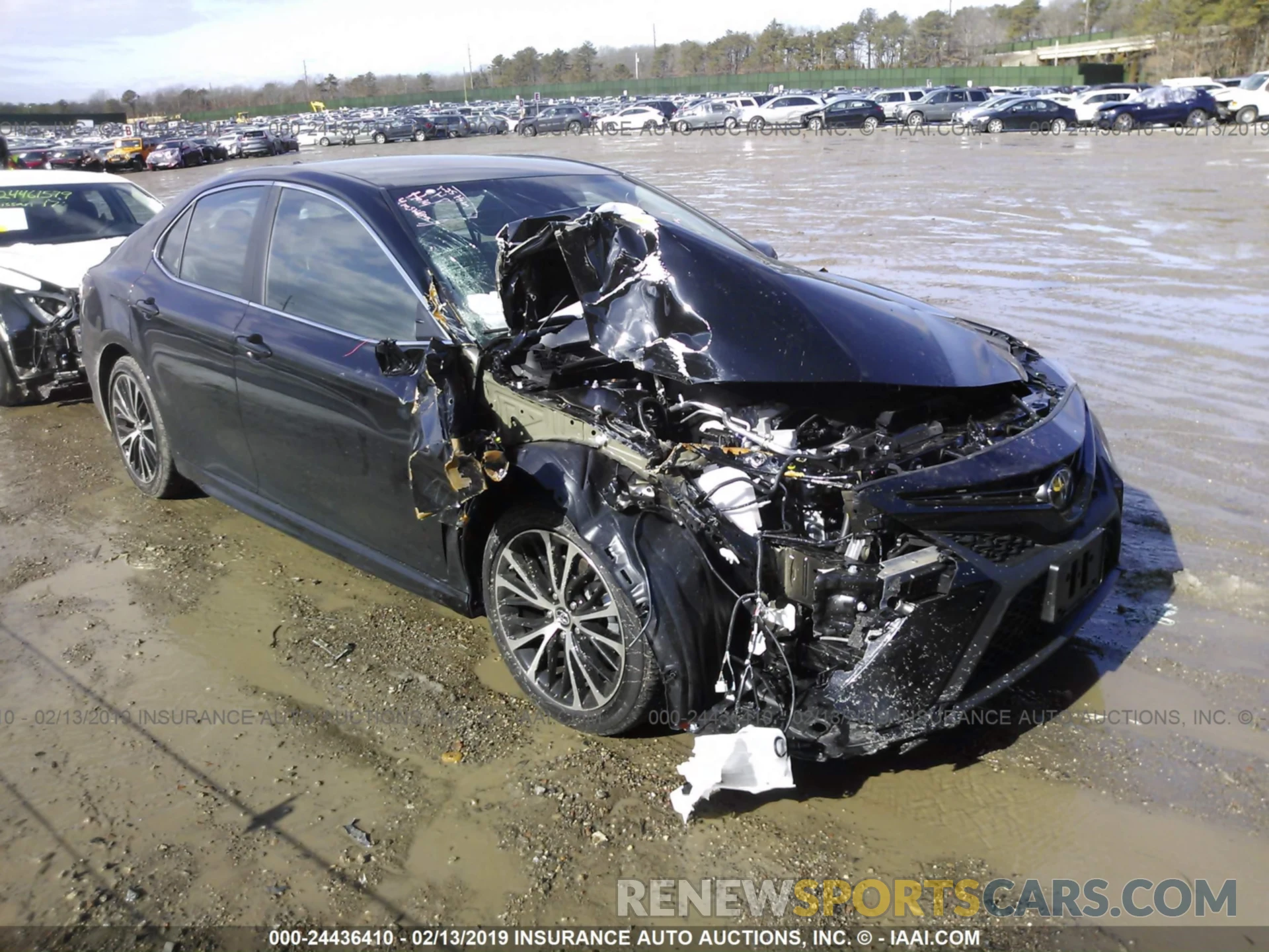 1 Photograph of a damaged car 4T1B11HK8KU682845 TOYOTA CAMRY 2019