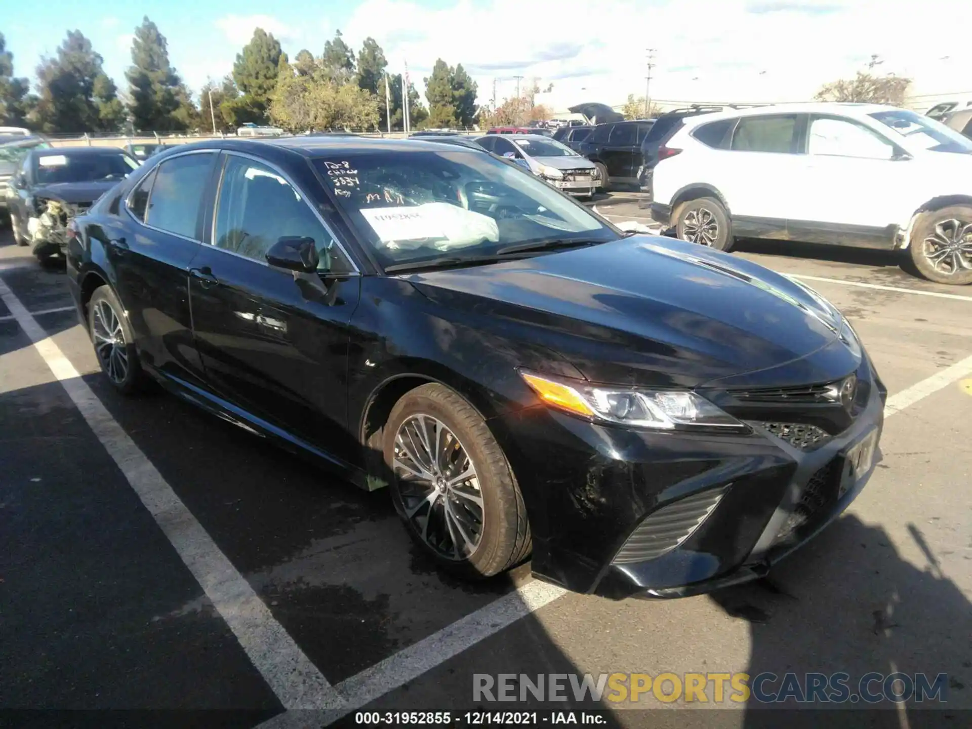 1 Photograph of a damaged car 4T1B11HK8KU684241 TOYOTA CAMRY 2019