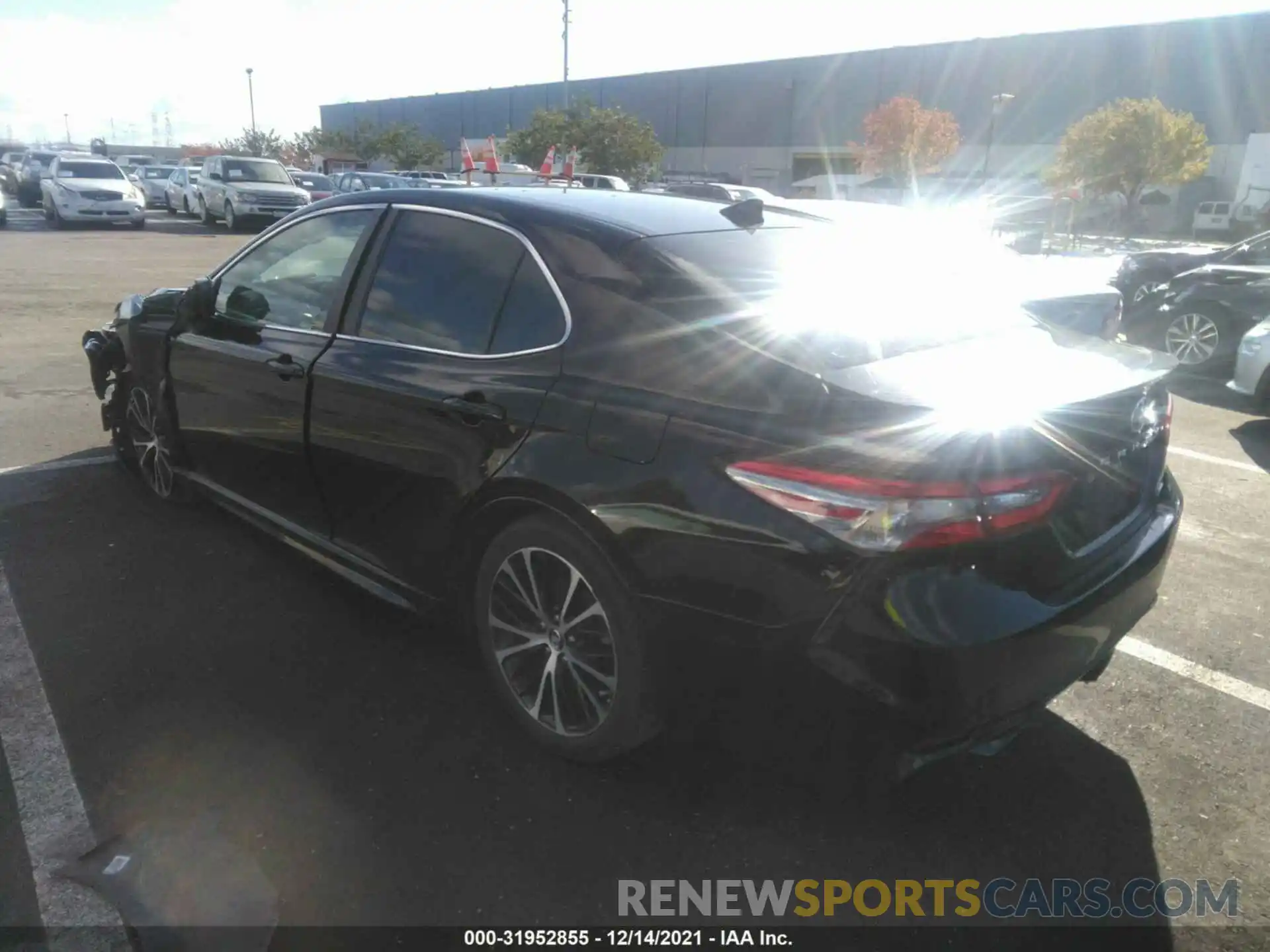 3 Photograph of a damaged car 4T1B11HK8KU684241 TOYOTA CAMRY 2019