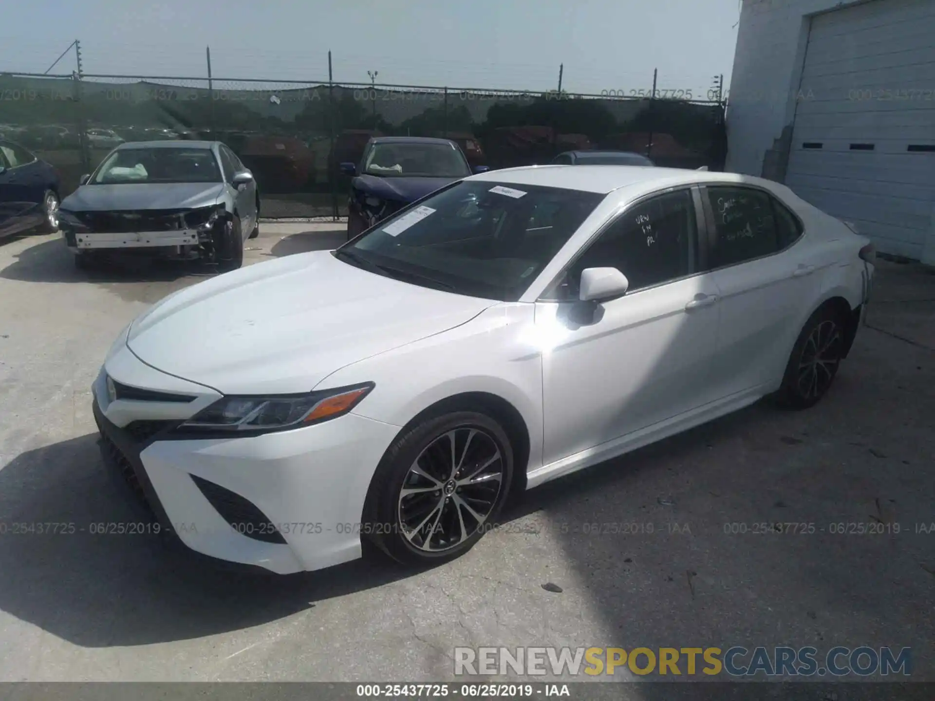 2 Photograph of a damaged car 4T1B11HK8KU684823 TOYOTA CAMRY 2019