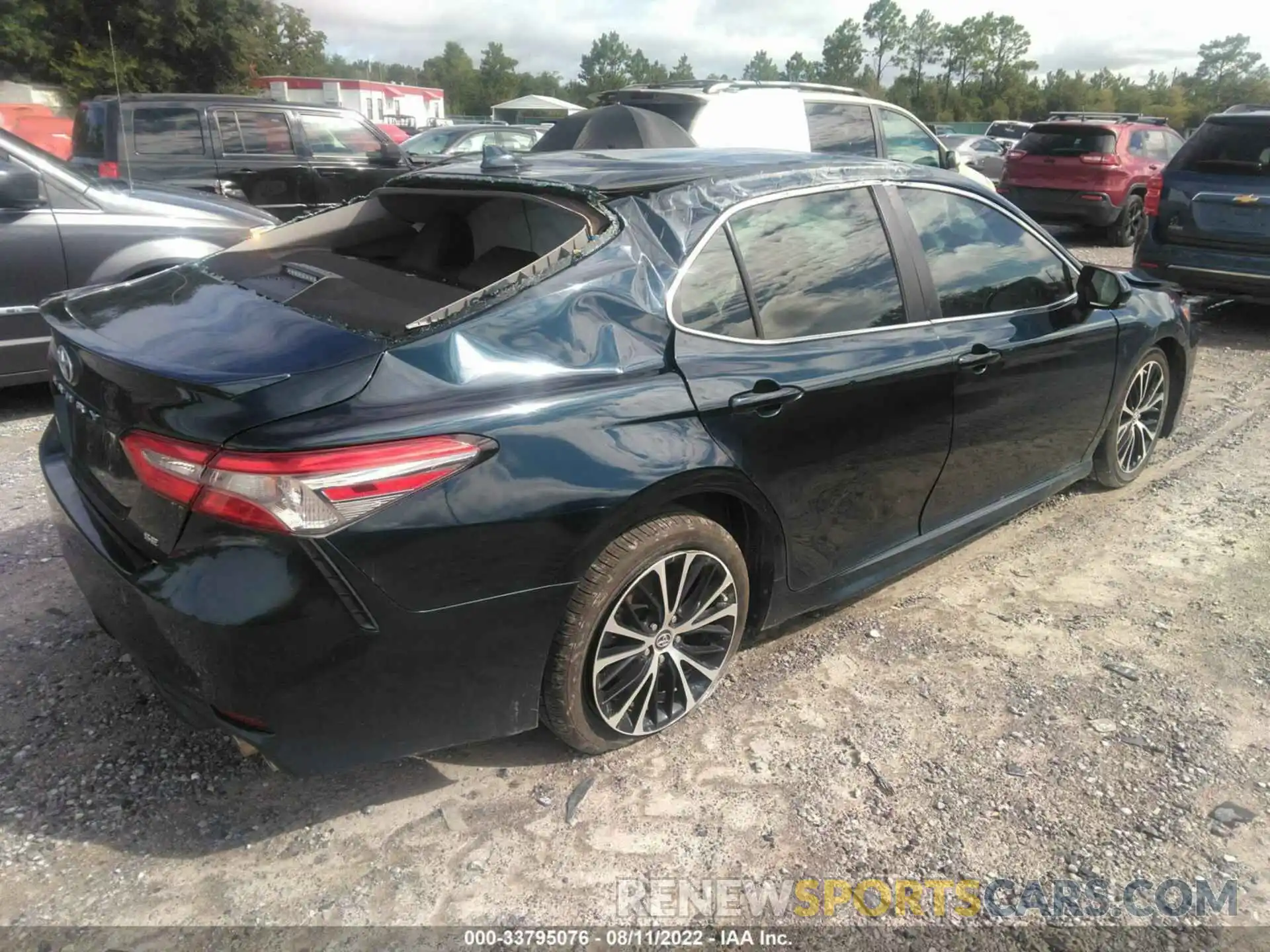 4 Photograph of a damaged car 4T1B11HK8KU685521 TOYOTA CAMRY 2019