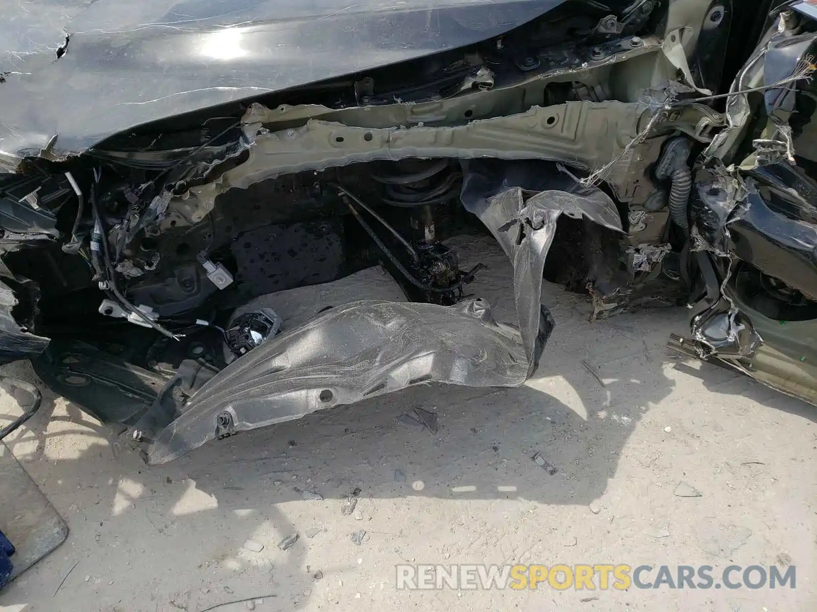 9 Photograph of a damaged car 4T1B11HK8KU685843 TOYOTA CAMRY 2019