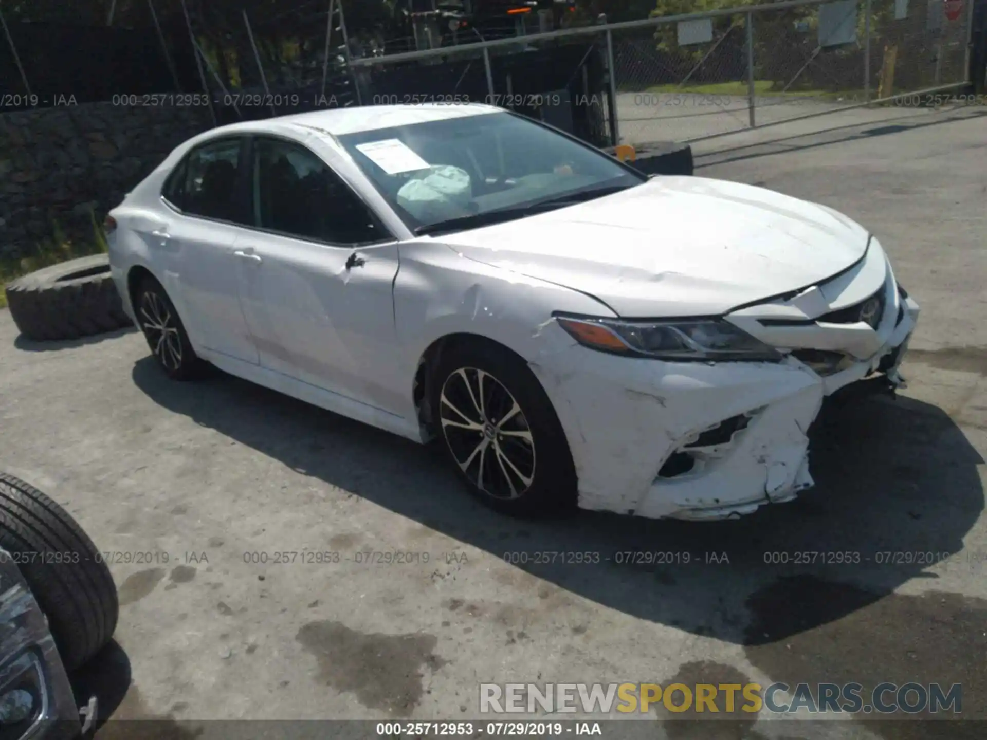 1 Photograph of a damaged car 4T1B11HK8KU685891 TOYOTA CAMRY 2019