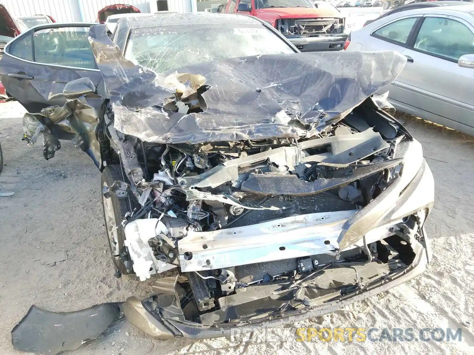 9 Photograph of a damaged car 4T1B11HK8KU686846 TOYOTA CAMRY 2019
