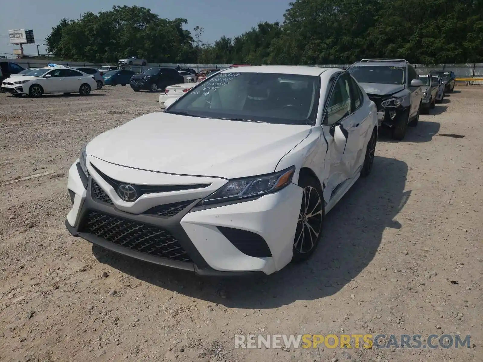 2 Photograph of a damaged car 4T1B11HK8KU686975 TOYOTA CAMRY 2019