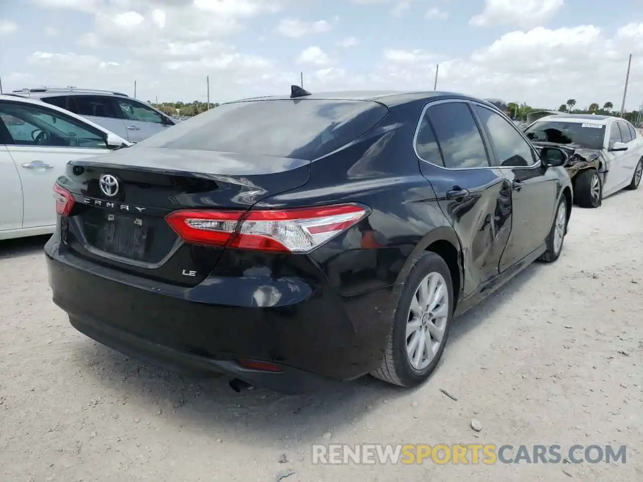 4 Photograph of a damaged car 4T1B11HK8KU687513 TOYOTA CAMRY 2019