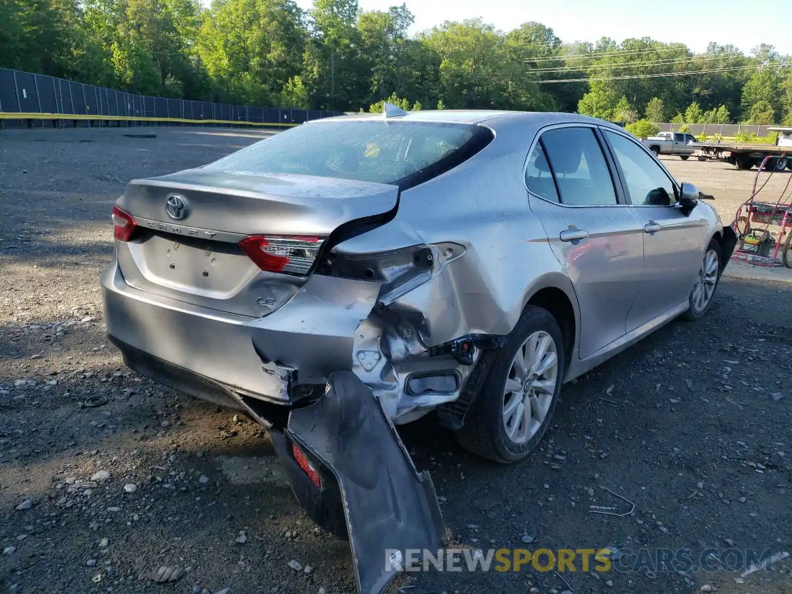 4 Photograph of a damaged car 4T1B11HK8KU689231 TOYOTA CAMRY 2019