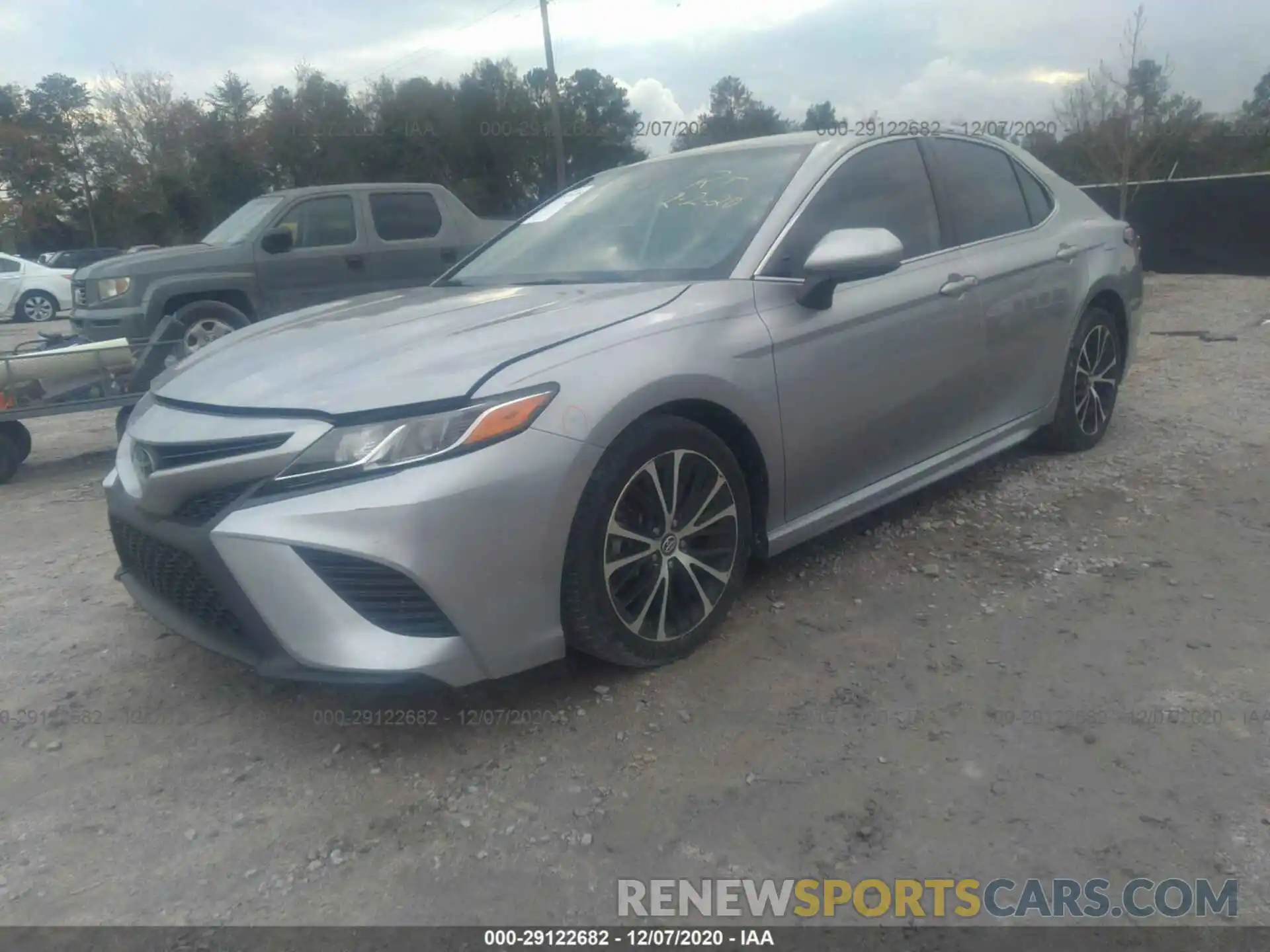 2 Photograph of a damaged car 4T1B11HK8KU689360 TOYOTA CAMRY 2019