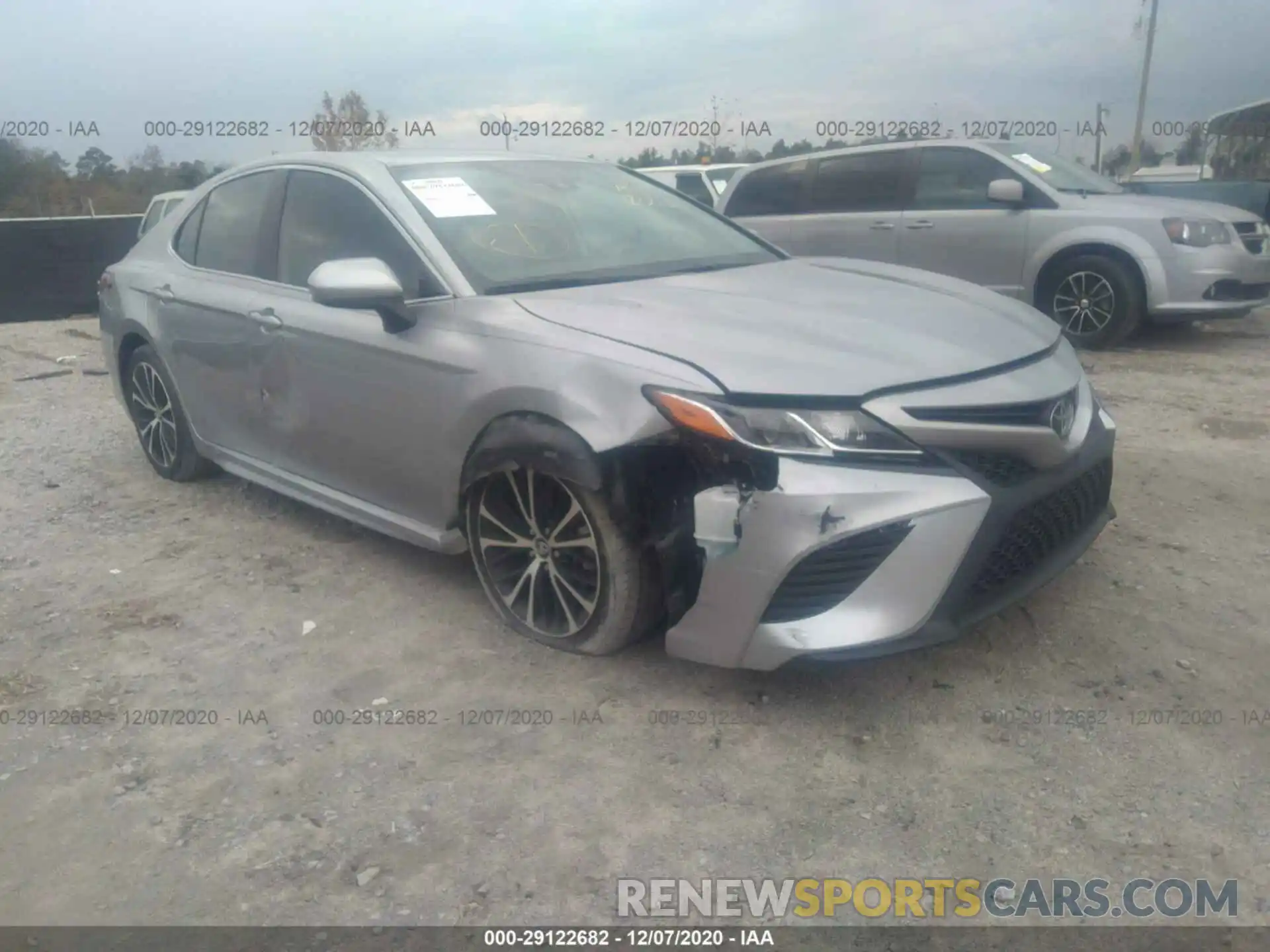 6 Photograph of a damaged car 4T1B11HK8KU689360 TOYOTA CAMRY 2019