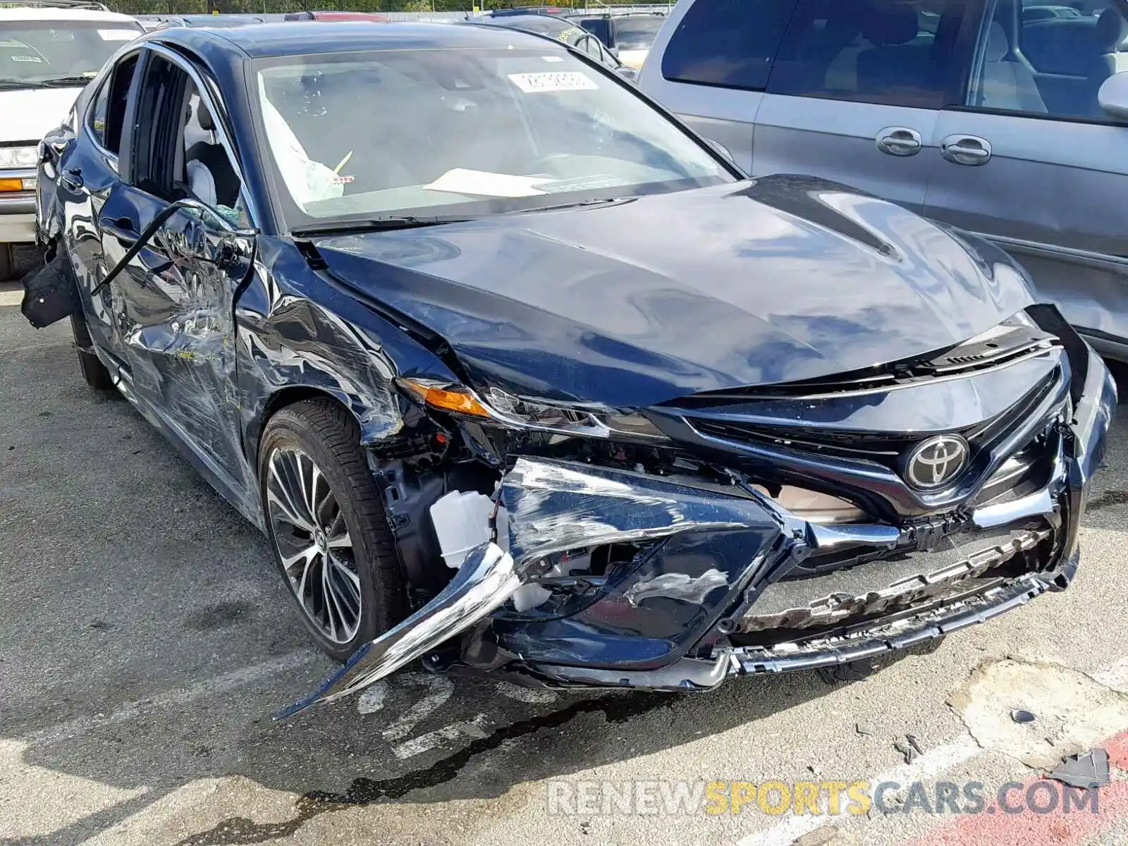 1 Photograph of a damaged car 4T1B11HK8KU690654 TOYOTA CAMRY 2019