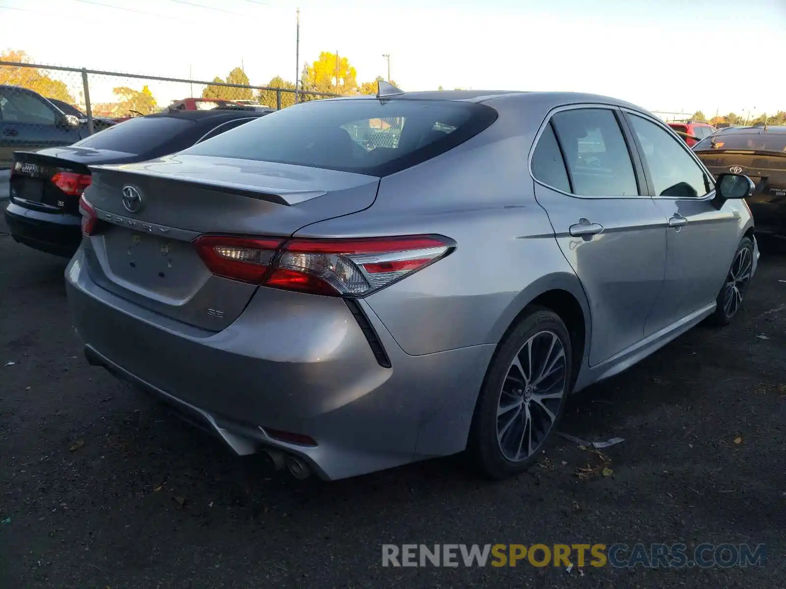 4 Photograph of a damaged car 4T1B11HK8KU691805 TOYOTA CAMRY 2019