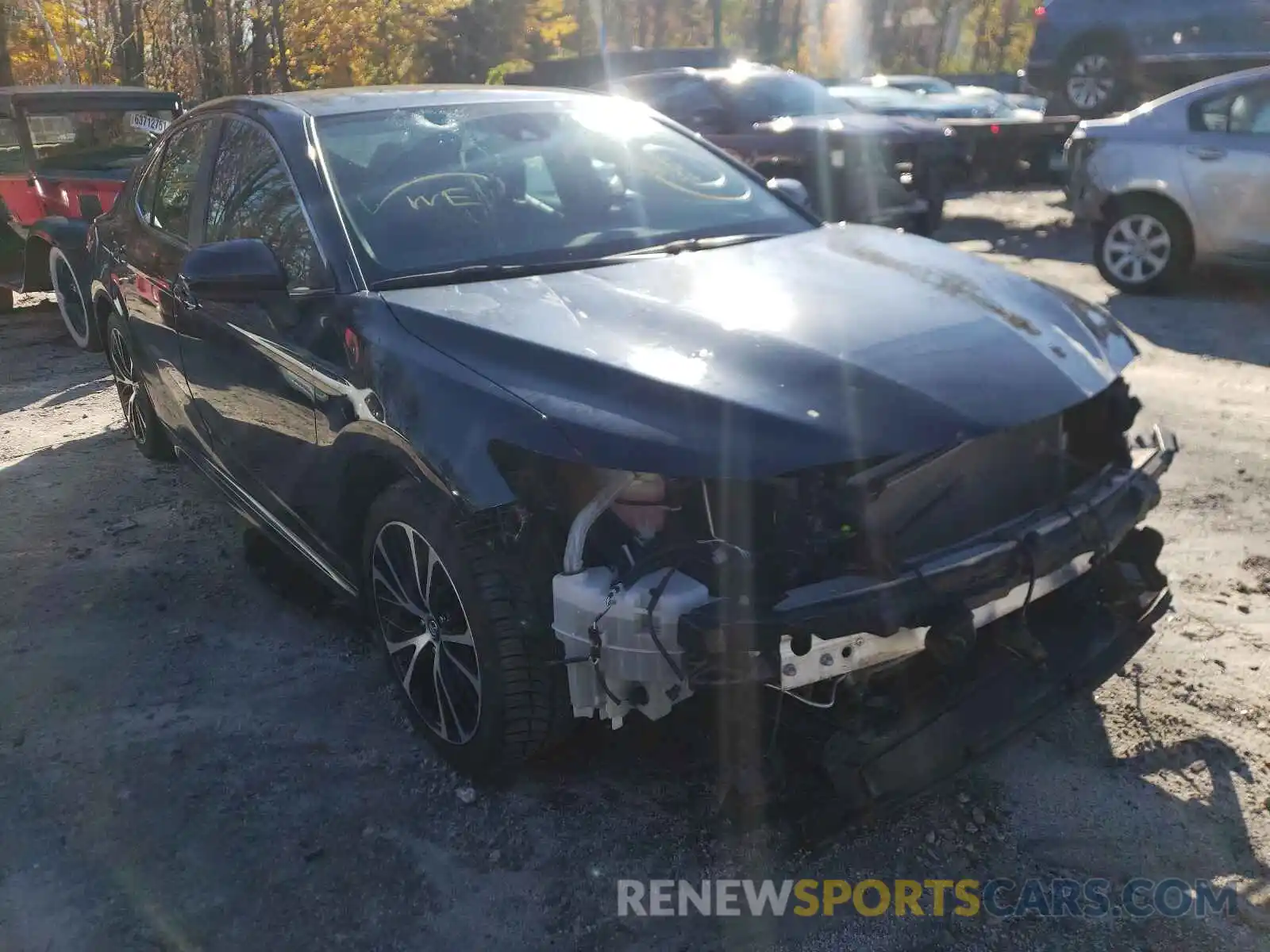 1 Photograph of a damaged car 4T1B11HK8KU695627 TOYOTA CAMRY 2019