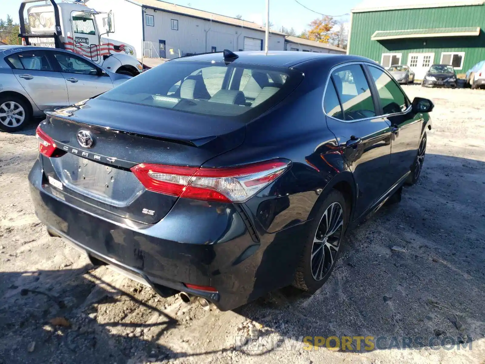 4 Photograph of a damaged car 4T1B11HK8KU695627 TOYOTA CAMRY 2019