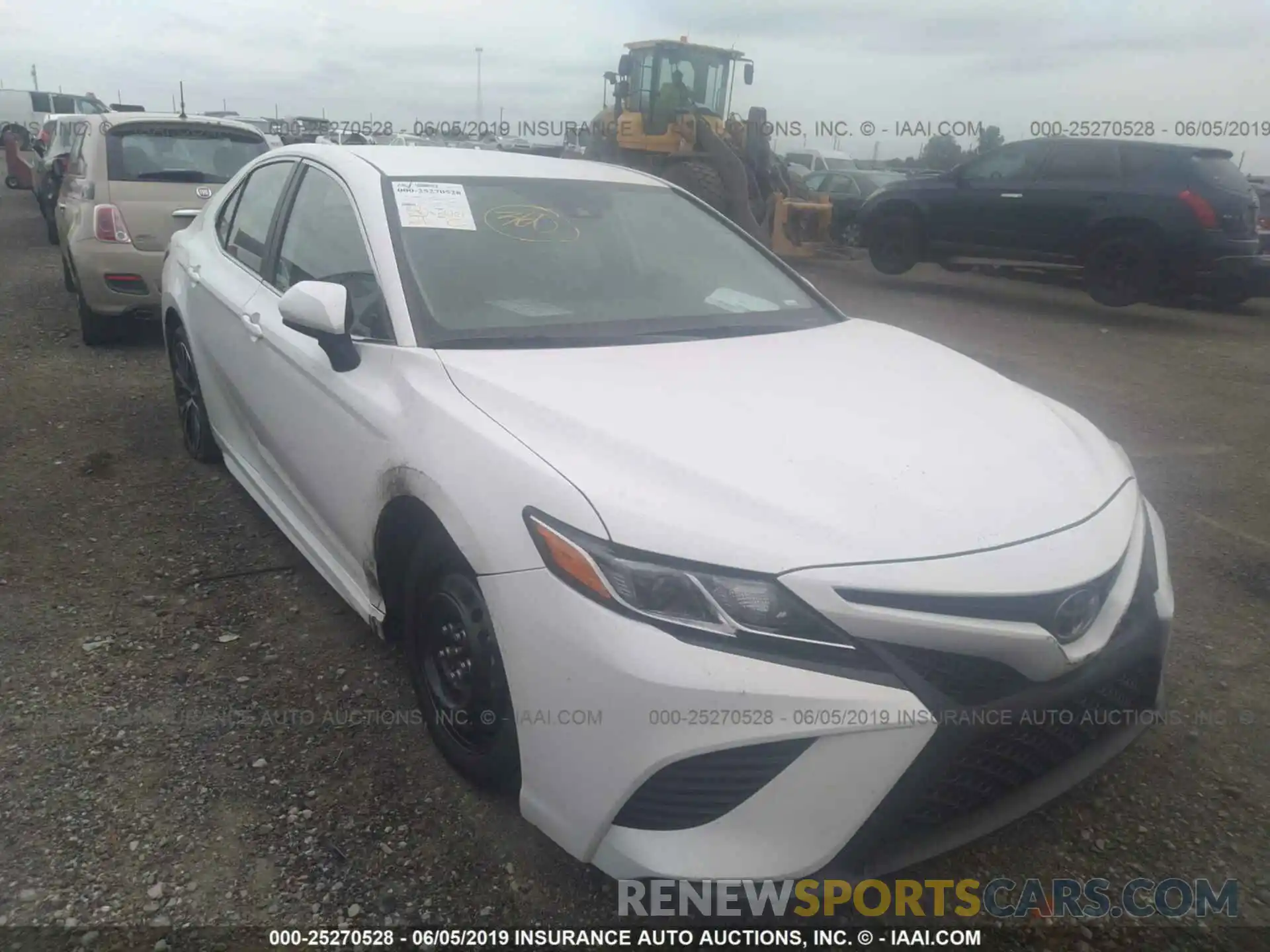 1 Photograph of a damaged car 4T1B11HK8KU695868 TOYOTA CAMRY 2019