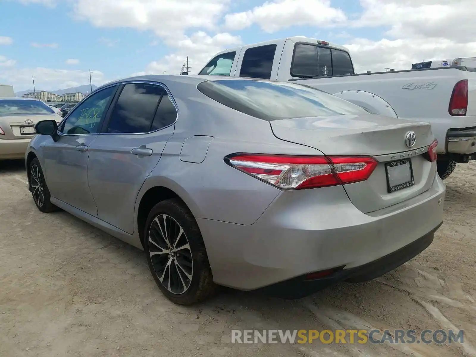 3 Photograph of a damaged car 4T1B11HK8KU696034 TOYOTA CAMRY 2019