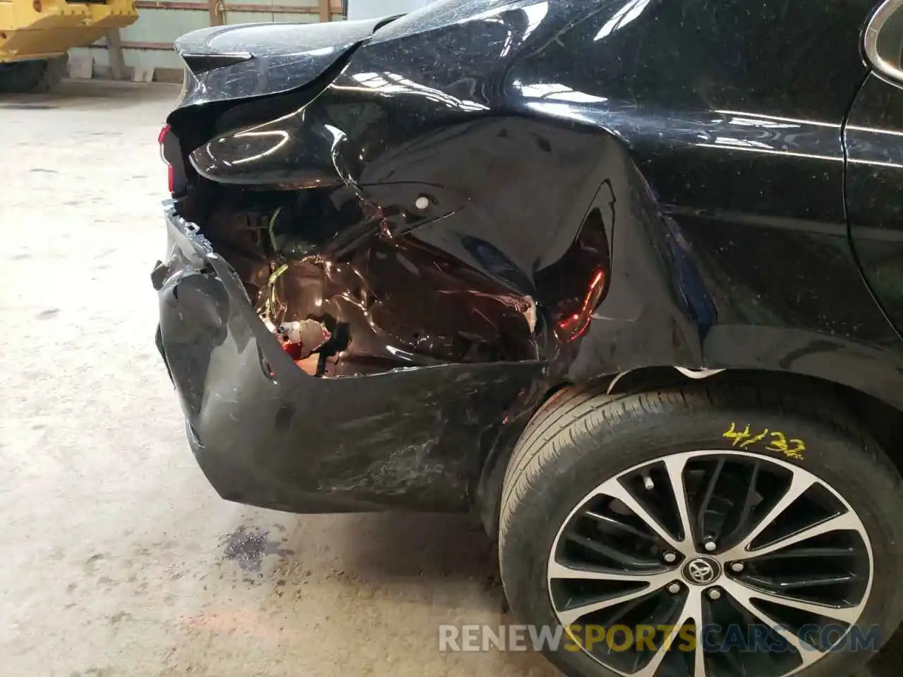 9 Photograph of a damaged car 4T1B11HK8KU697149 TOYOTA CAMRY 2019