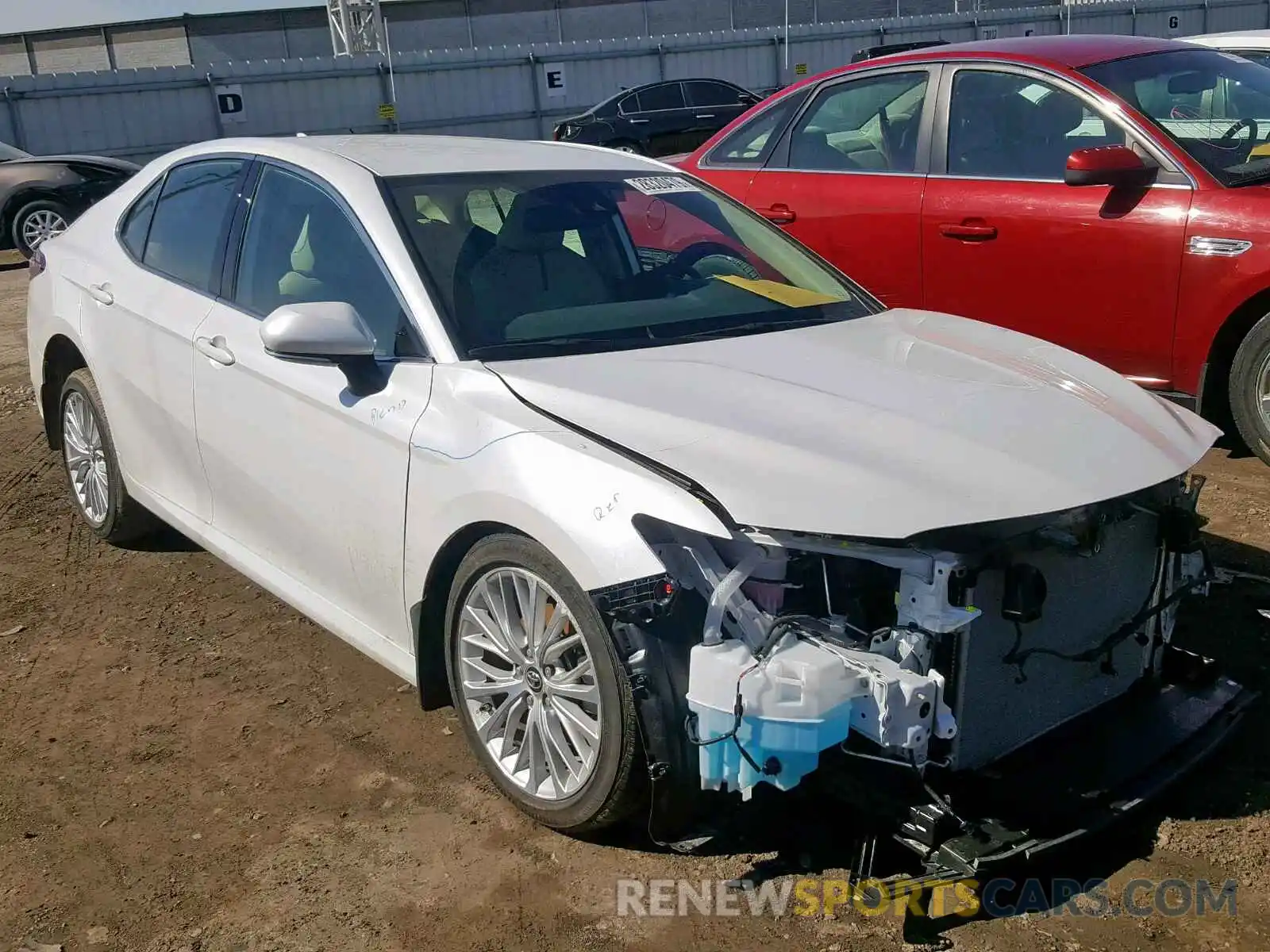 1 Photograph of a damaged car 4T1B11HK8KU697314 TOYOTA CAMRY 2019