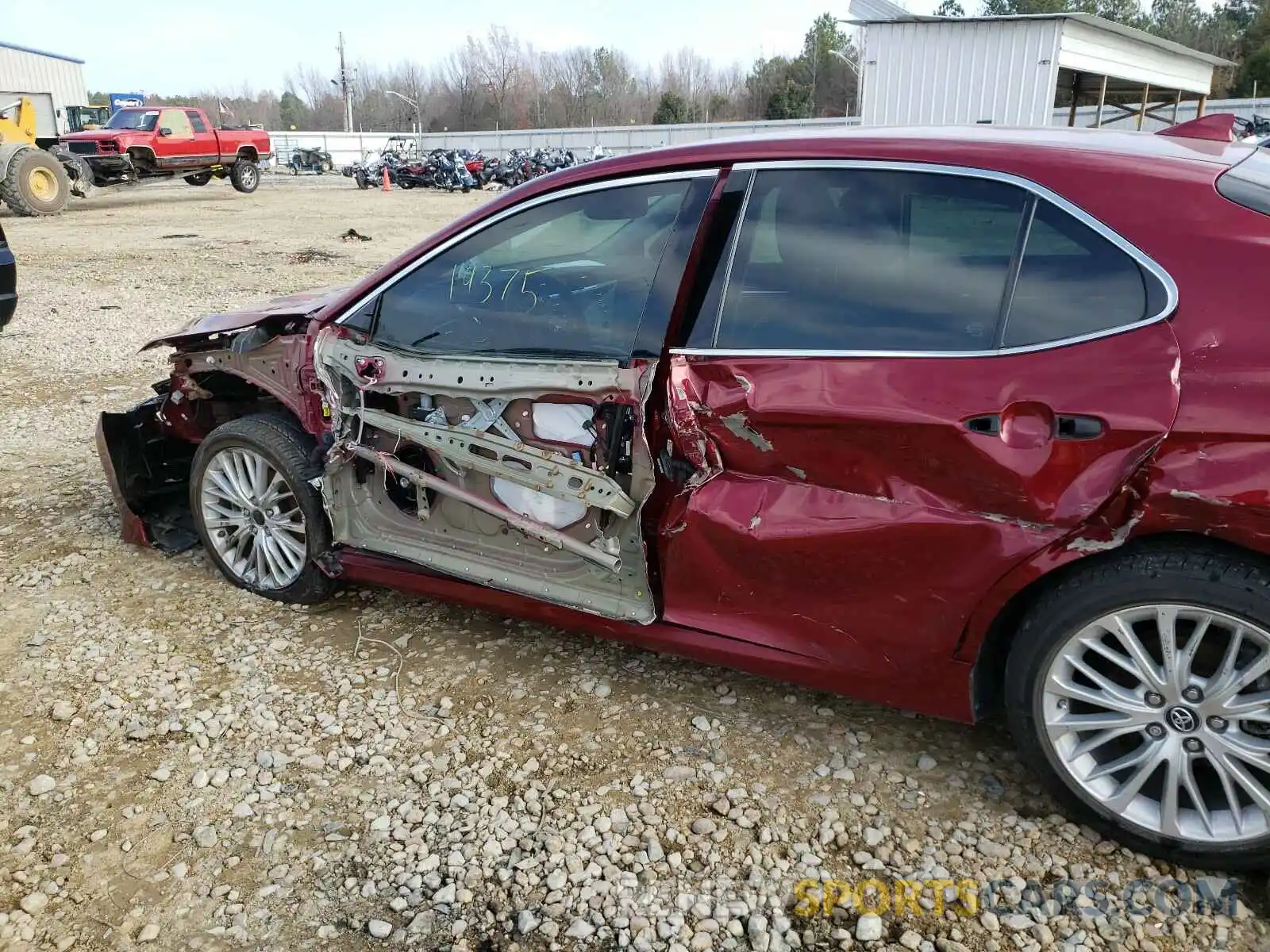 9 Photograph of a damaged car 4T1B11HK8KU698012 TOYOTA CAMRY 2019