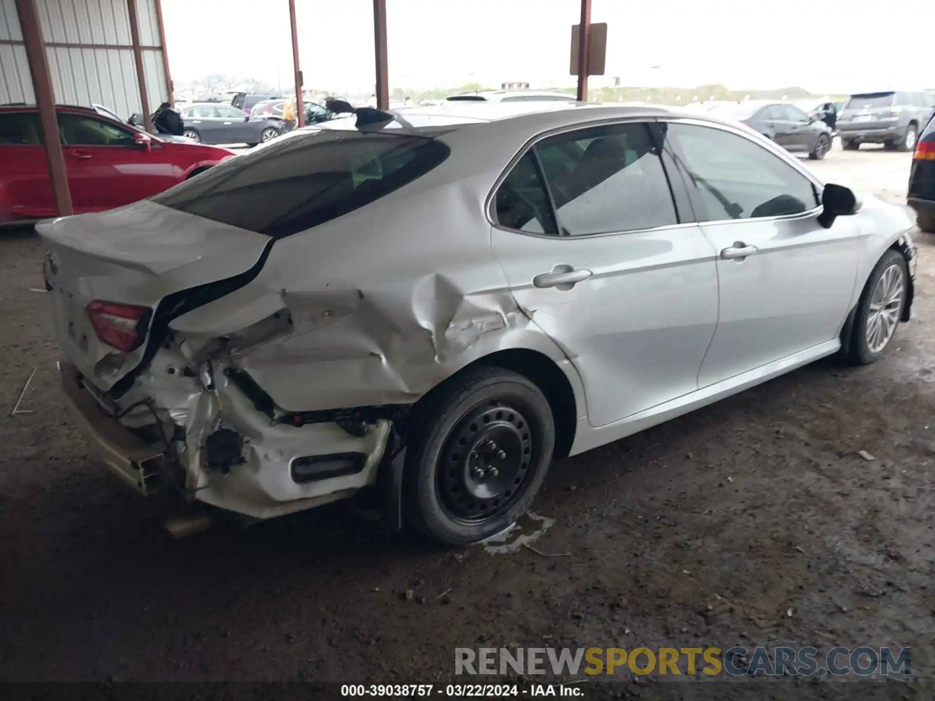 4 Photograph of a damaged car 4T1B11HK8KU700499 TOYOTA CAMRY 2019