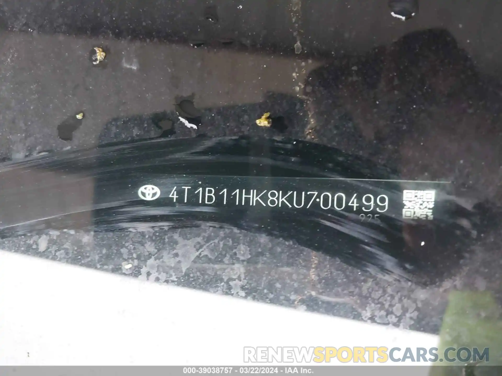 9 Photograph of a damaged car 4T1B11HK8KU700499 TOYOTA CAMRY 2019