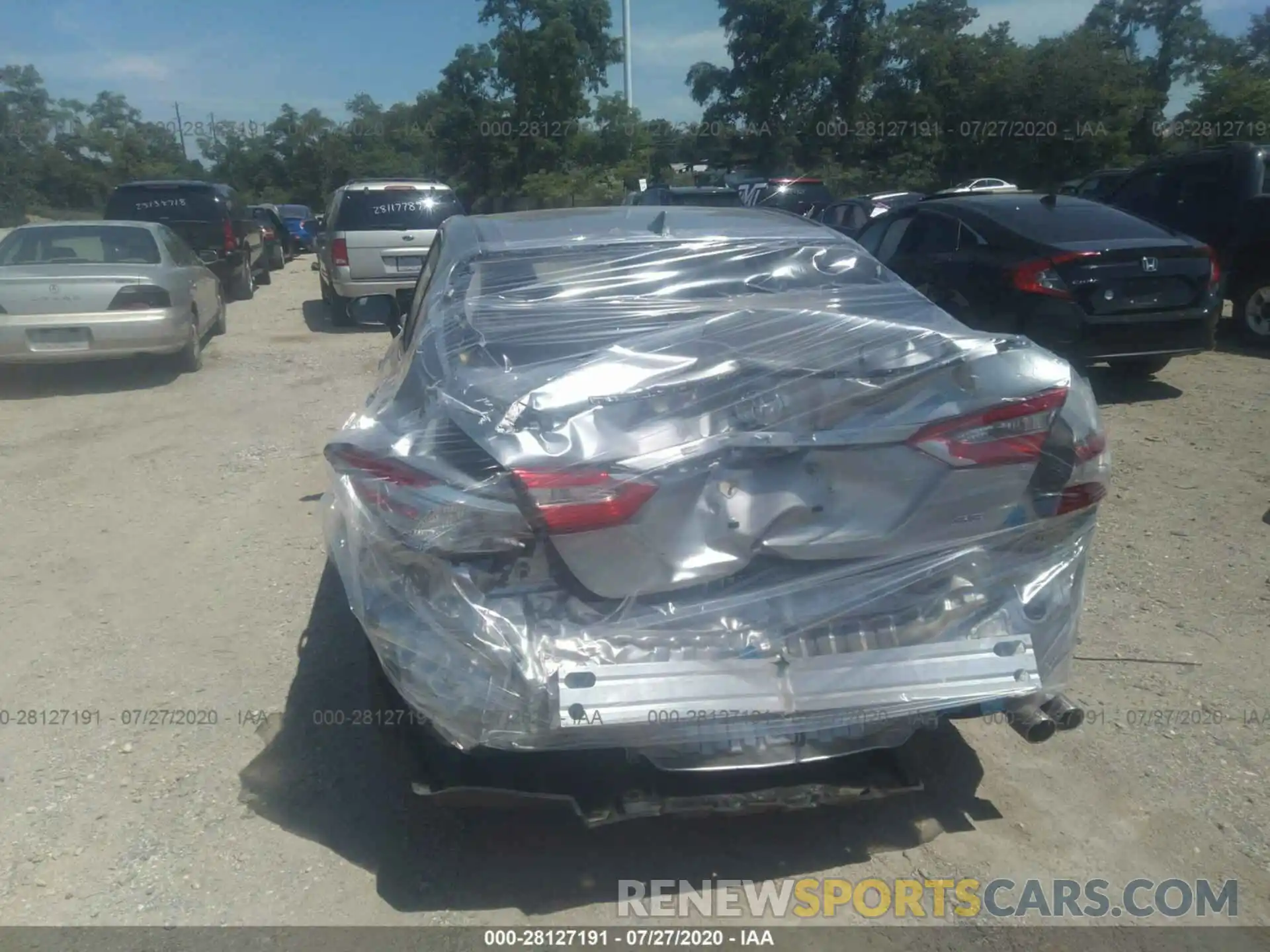 6 Photograph of a damaged car 4T1B11HK8KU700986 TOYOTA CAMRY 2019