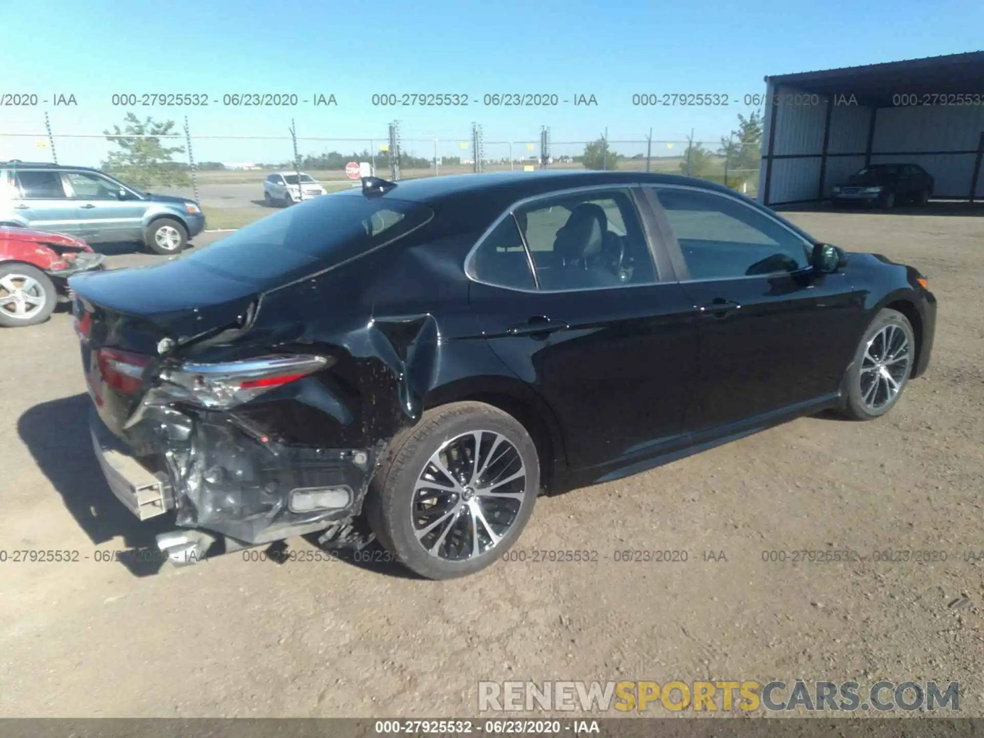 4 Photograph of a damaged car 4T1B11HK8KU701085 TOYOTA CAMRY 2019