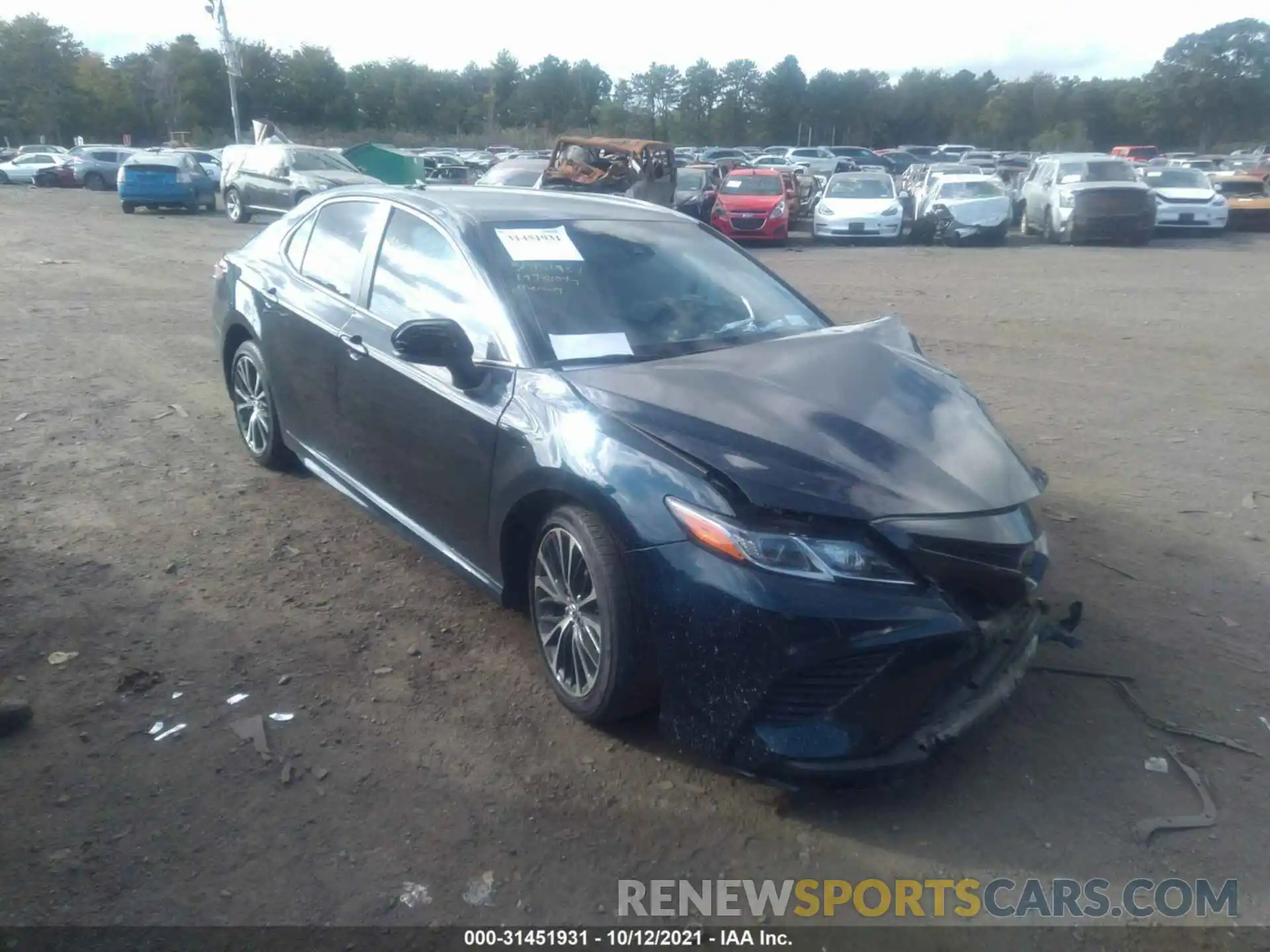 1 Photograph of a damaged car 4T1B11HK8KU702138 TOYOTA CAMRY 2019