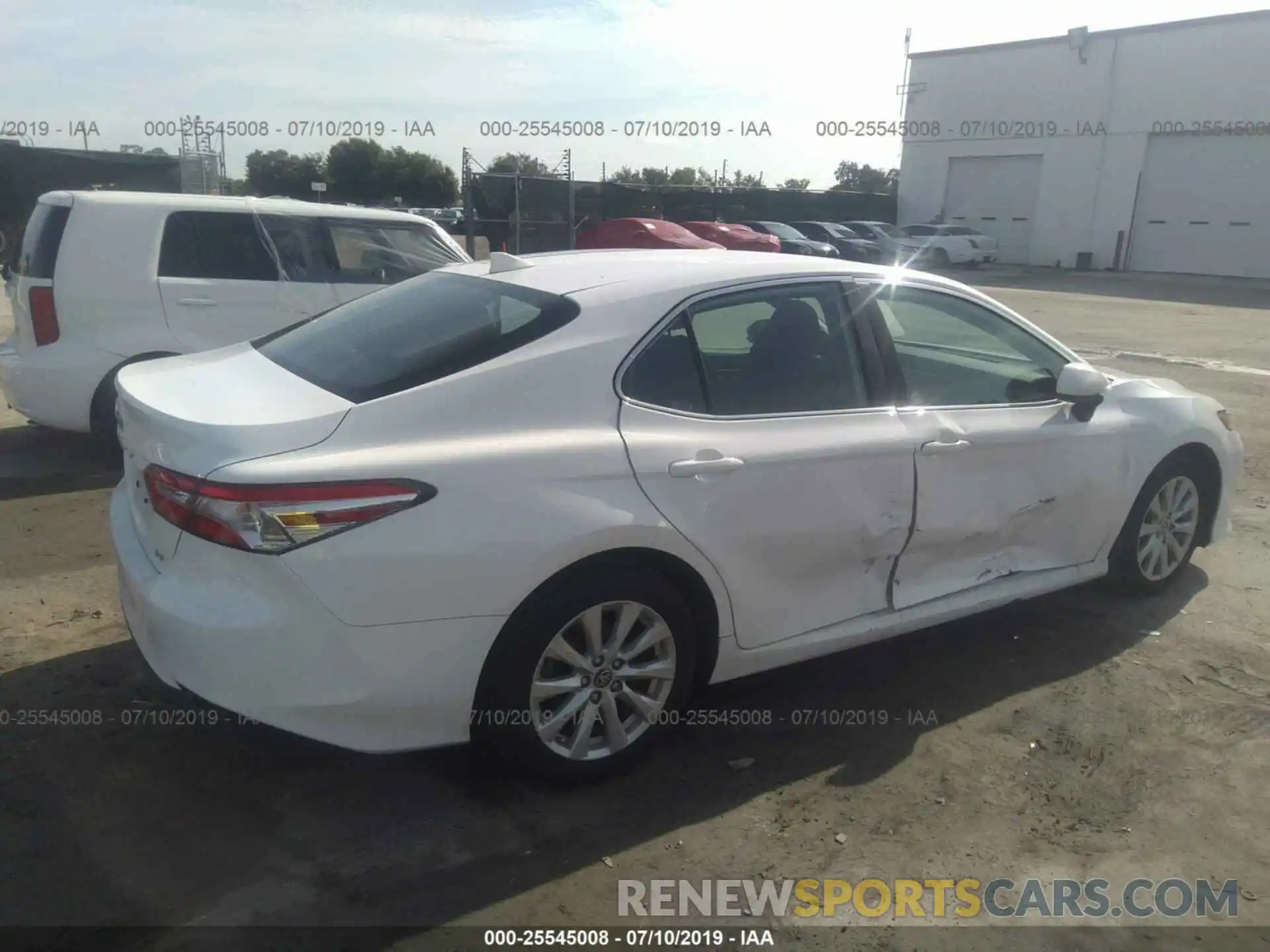 6 Photograph of a damaged car 4T1B11HK8KU702964 TOYOTA CAMRY 2019