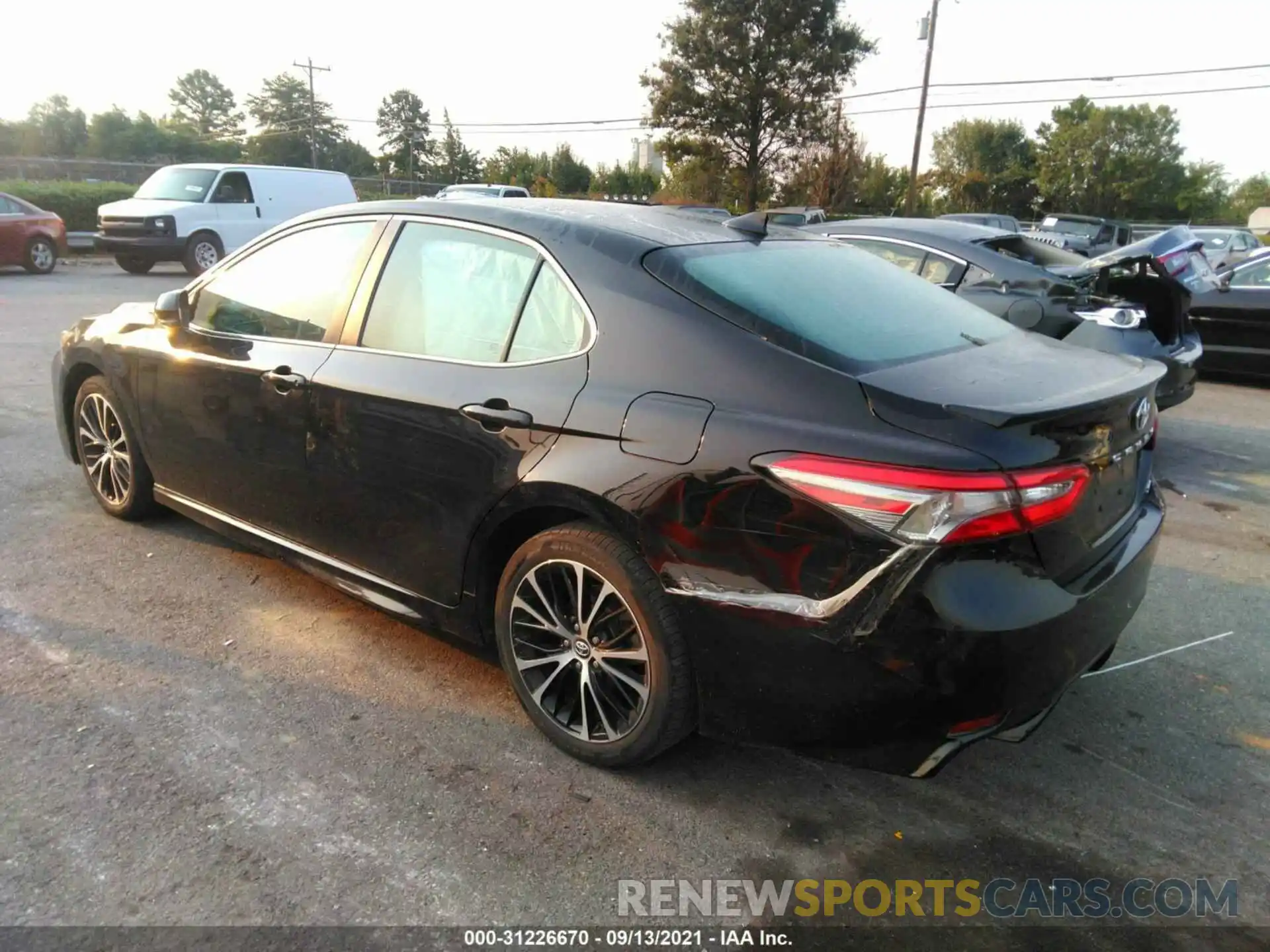 3 Photograph of a damaged car 4T1B11HK8KU704200 TOYOTA CAMRY 2019