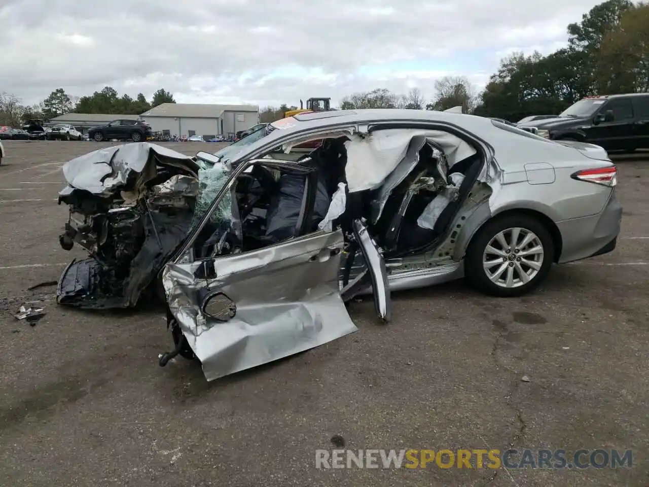 10 Photograph of a damaged car 4T1B11HK8KU704410 TOYOTA CAMRY 2019