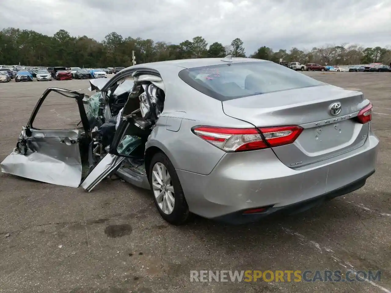 3 Photograph of a damaged car 4T1B11HK8KU704410 TOYOTA CAMRY 2019