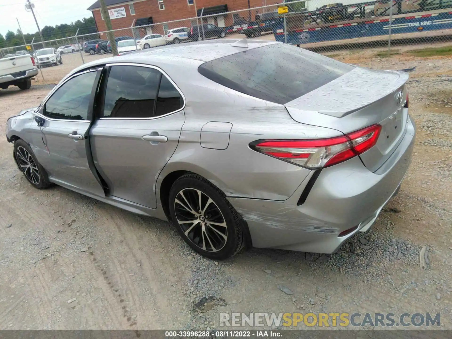 3 Photograph of a damaged car 4T1B11HK8KU709770 TOYOTA CAMRY 2019