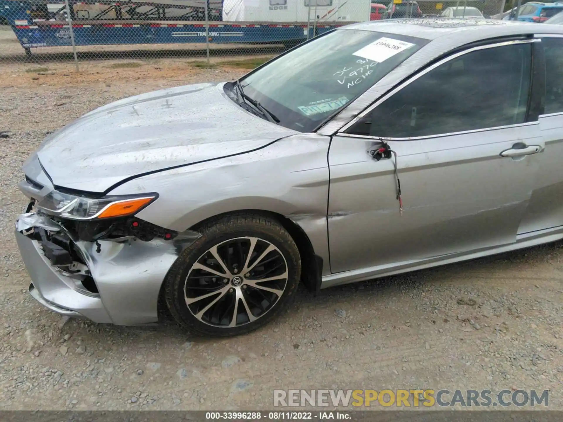 6 Photograph of a damaged car 4T1B11HK8KU709770 TOYOTA CAMRY 2019