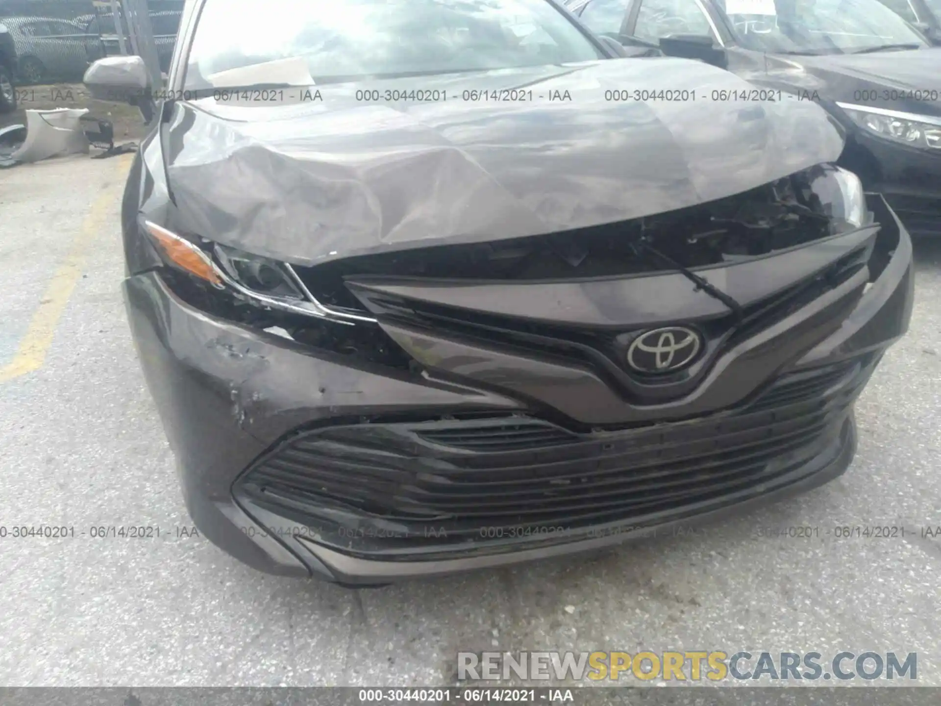 6 Photograph of a damaged car 4T1B11HK8KU710112 TOYOTA CAMRY 2019