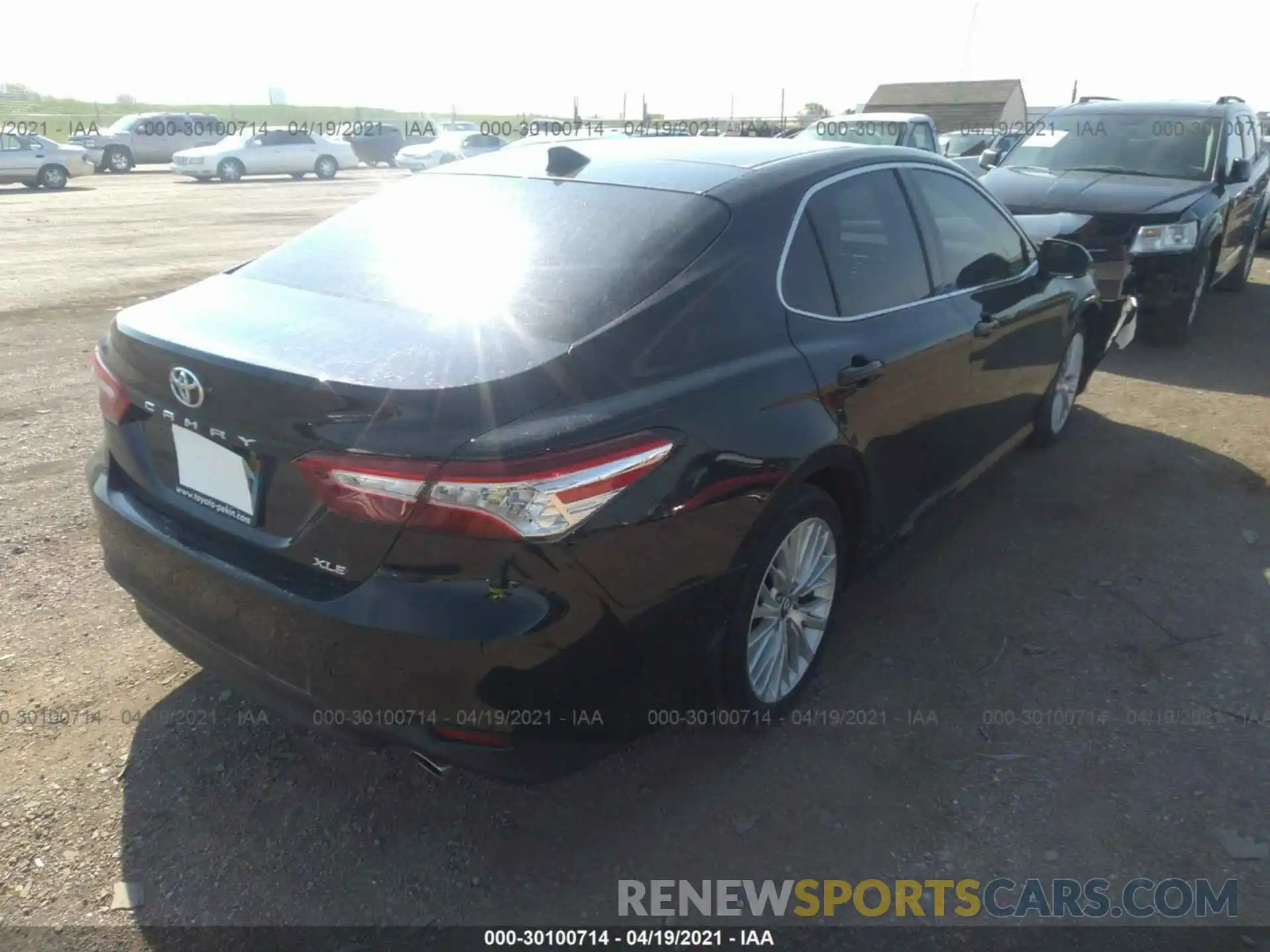 4 Photograph of a damaged car 4T1B11HK8KU711728 TOYOTA CAMRY 2019