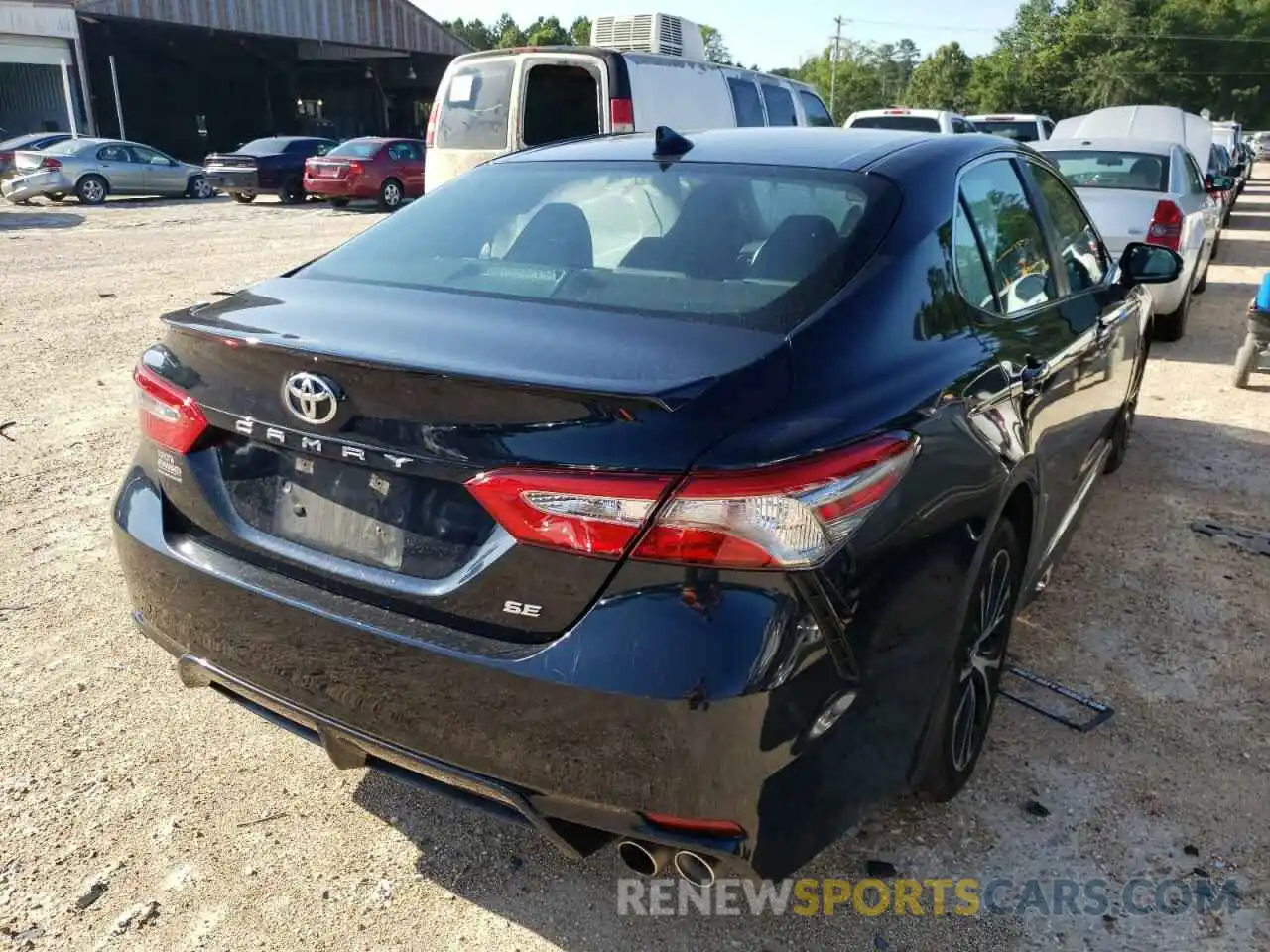 4 Photograph of a damaged car 4T1B11HK8KU712152 TOYOTA CAMRY 2019