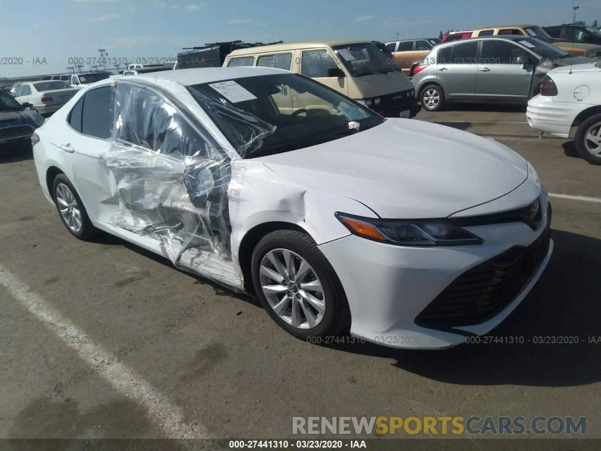 1 Photograph of a damaged car 4T1B11HK8KU712605 TOYOTA CAMRY 2019