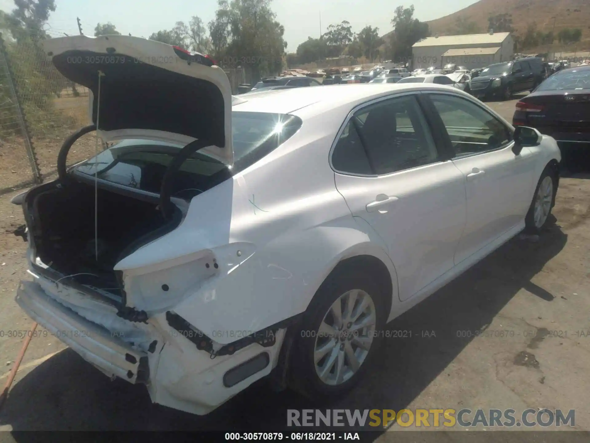 4 Photograph of a damaged car 4T1B11HK8KU714192 TOYOTA CAMRY 2019