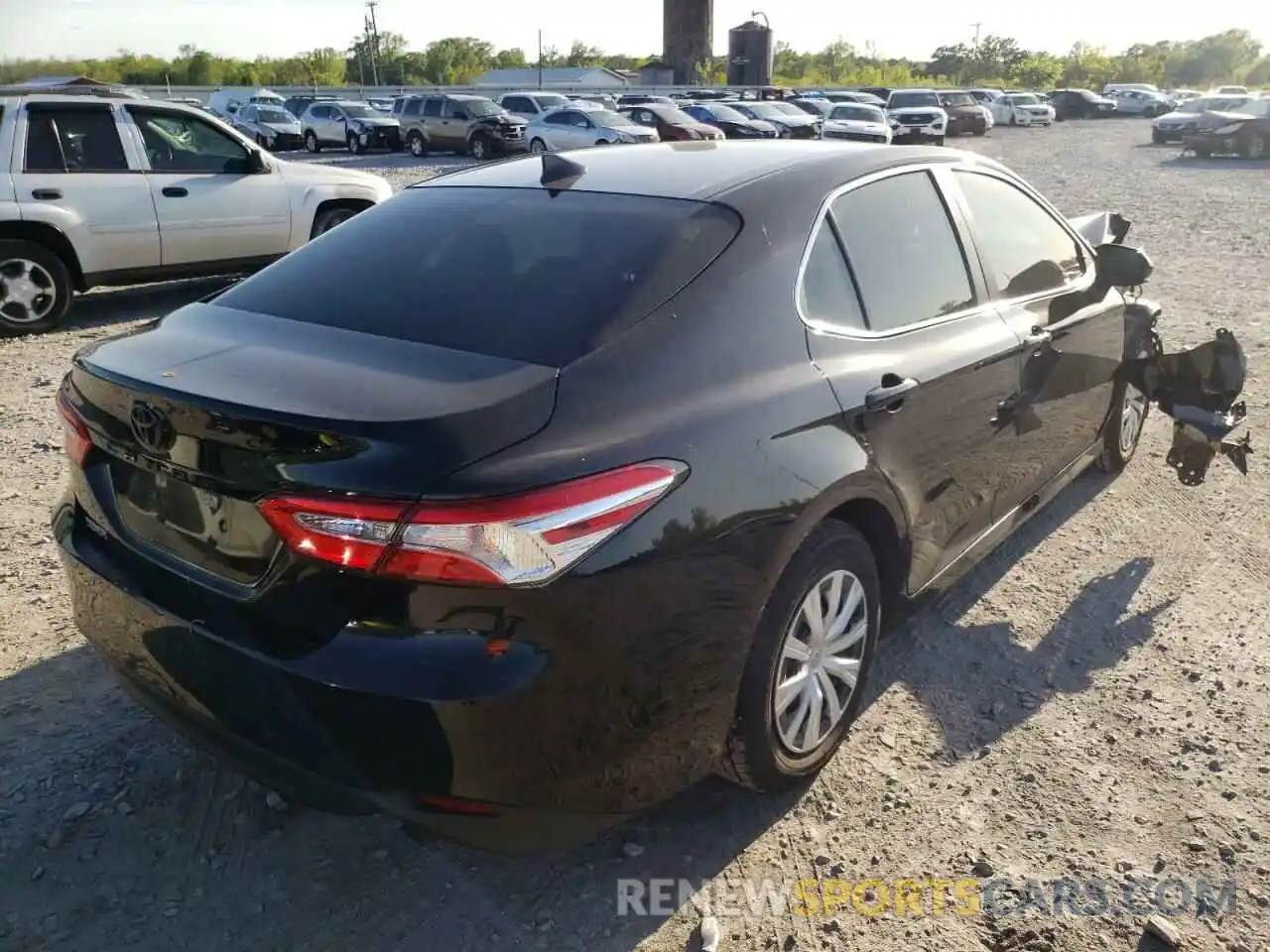 4 Фотография поврежденного автомобиля 4T1B11HK8KU714421 TOYOTA CAMRY 2019