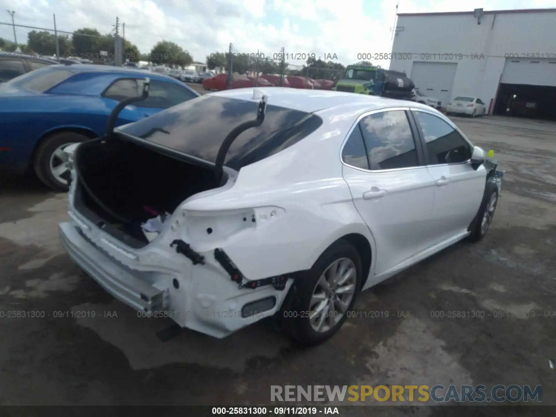 4 Photograph of a damaged car 4T1B11HK8KU719358 TOYOTA CAMRY 2019